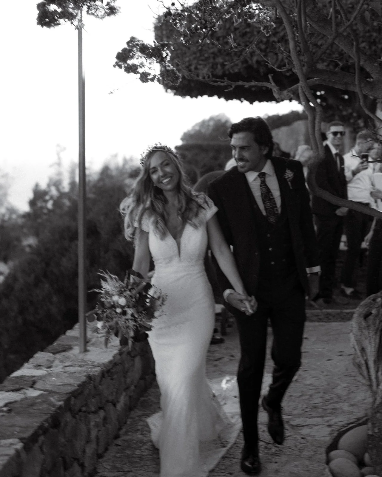 Boda en Love Garden en Bolonia, Tarifa. Esta preciosa boda en el mediterráneo de estilo documental, editorial y natural en el mes de Septiembre. Fotografo David Fernández.