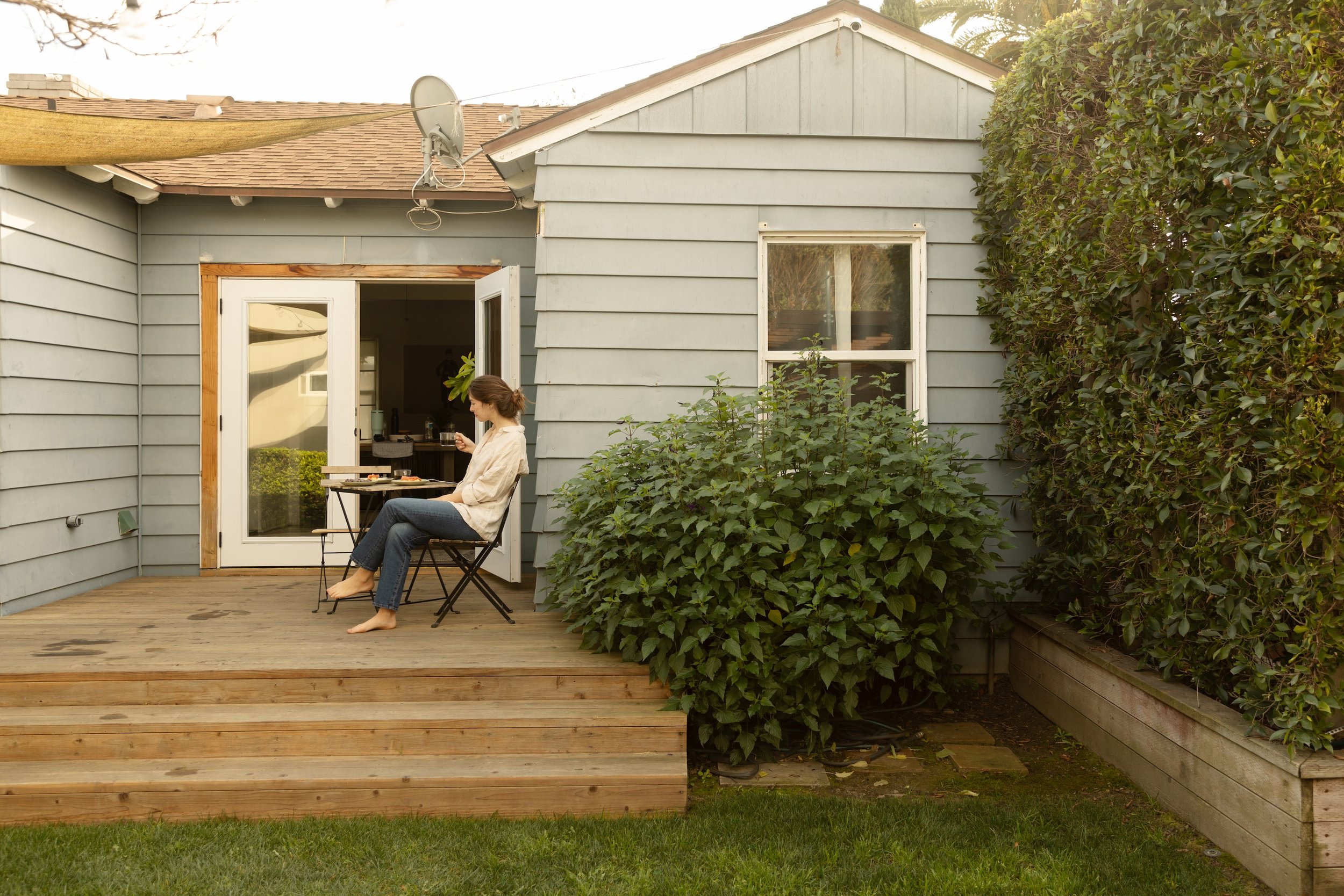 AirBnb_Lifestyle_social_content_creator_LA_Cozy_Home_Outdoor_Lifestyle_photography_VRBO-62.jpg