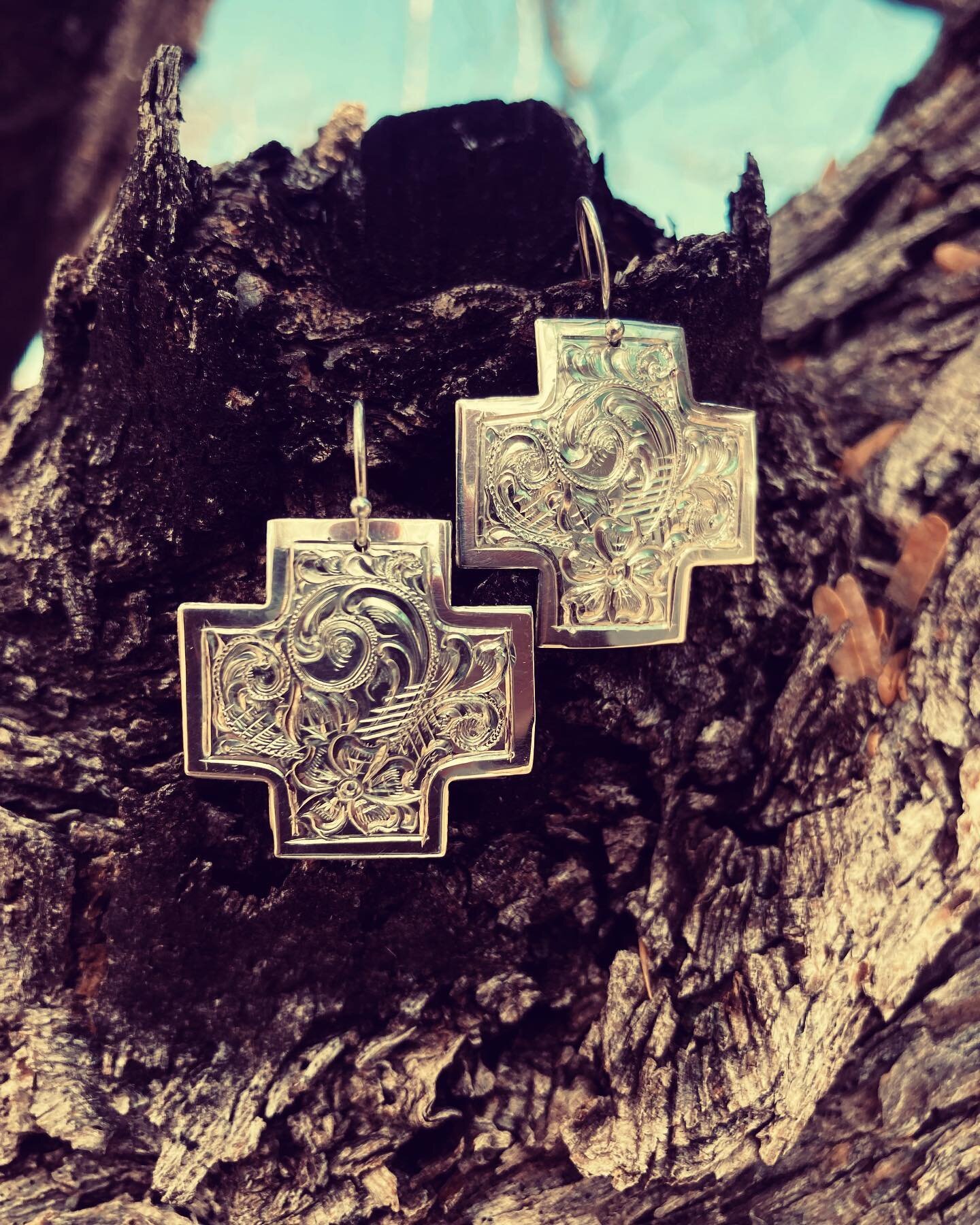 SOLD 1 inch Sterling Silver engraved cross earrings. Available for Valentine&rsquo;s Day❣️ #courtneywarnersilver #sterlingvalentine #handengravedcross #silverforyoursweetheart