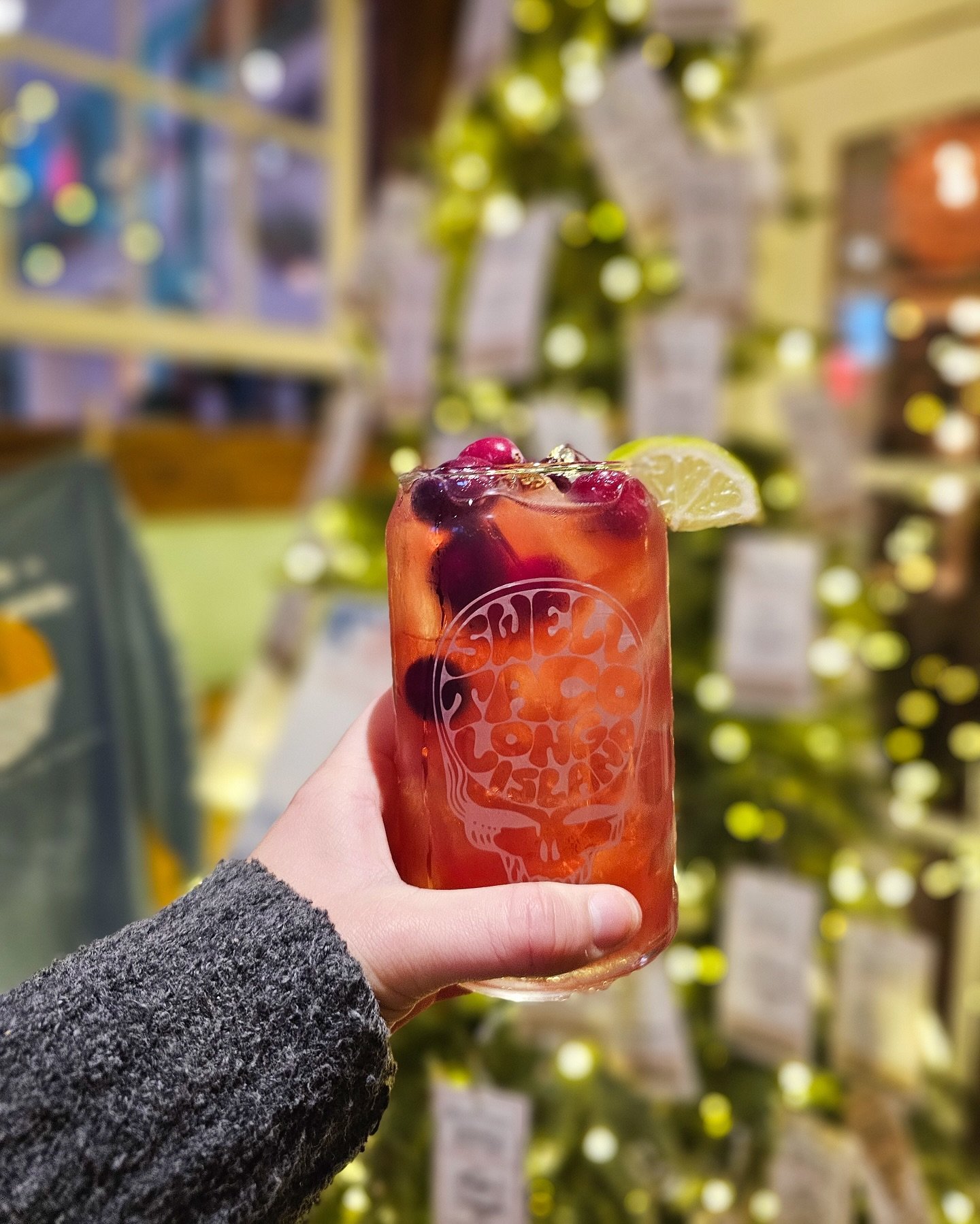 Our new seasonal mule just dropped!! Come down and get your hands on a Spiced Cran-Cherry Yule Mule ✌️

#SwellTaco #SeasonalMule #CranCherryMule #Cocktails #WinterCocktail #Mule
