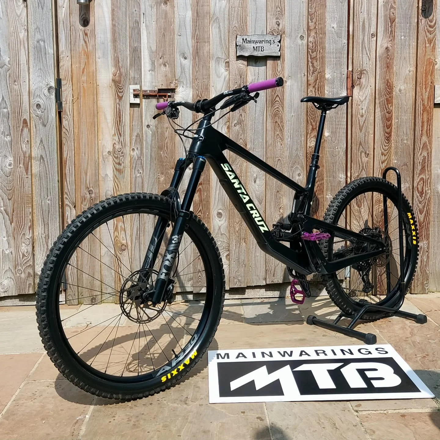 Santa Cruz Bronson
Xl 29x27.5 
Carbon fibre 
&pound;2495

Wales' largest selection of quality, pre-owned mountain bikes!

Not all available bikes are listed, over 100 bikes in stock!

Opening hours by appointment 09:00-18:30 mon-fri

Check out our ot