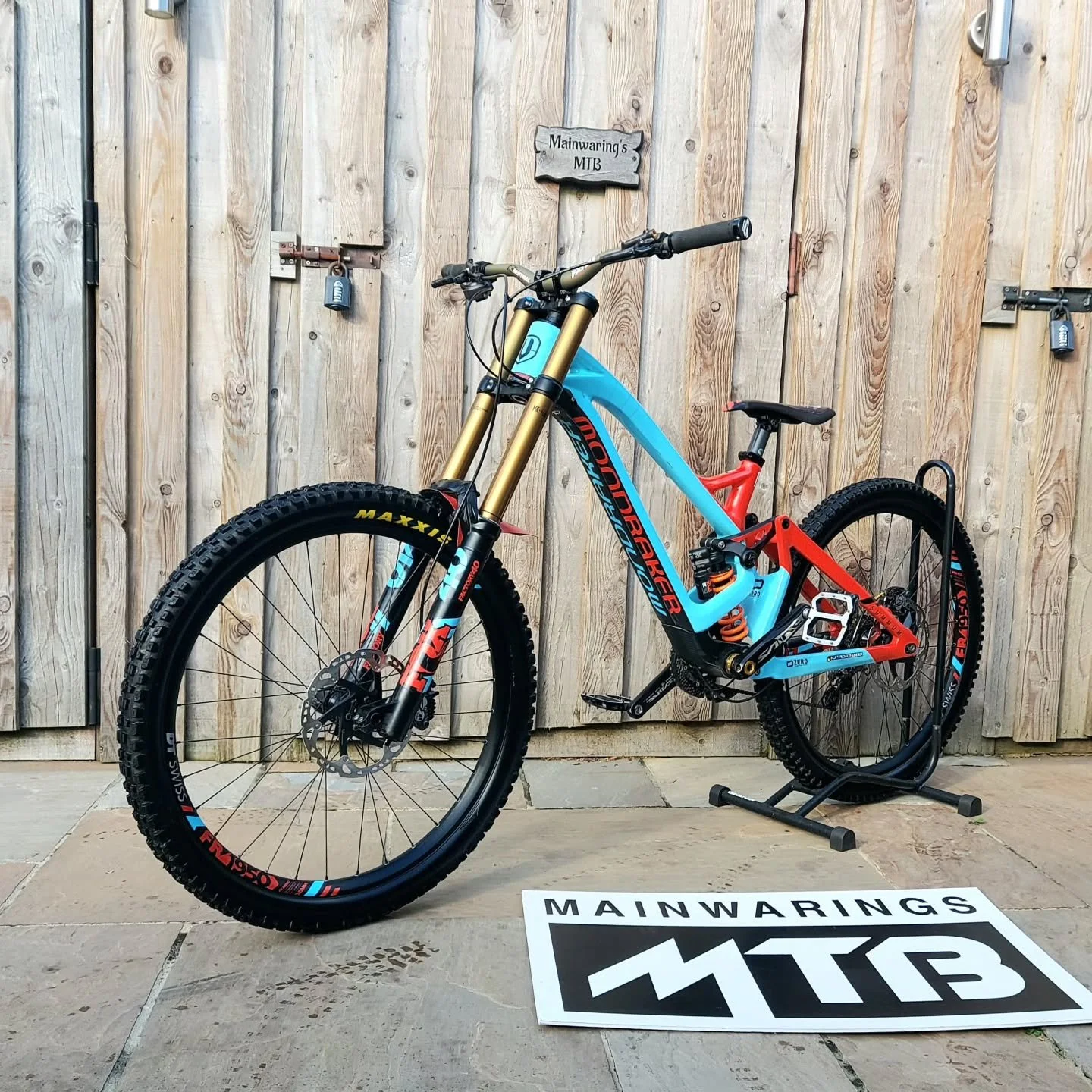 Mondraker summum Pro team
Medium 27.5 
Carbon fibre 
&pound;2495

Wales' largest selection of quality, pre-owned mountain bikes!

Not all available bikes are listed, over 100 bikes in stock!

Opening hours by appointment 09:00-18:30 mon-fri

Check ou
