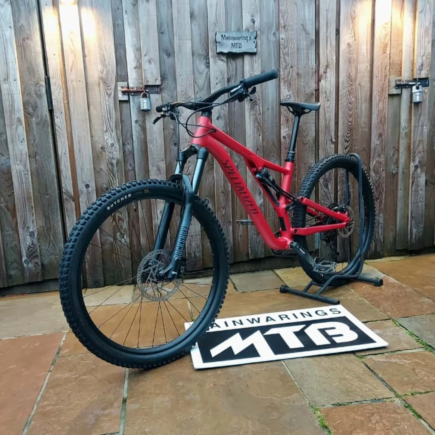 Specialized stumpjumper 
Medium 29er 
&pound;1495