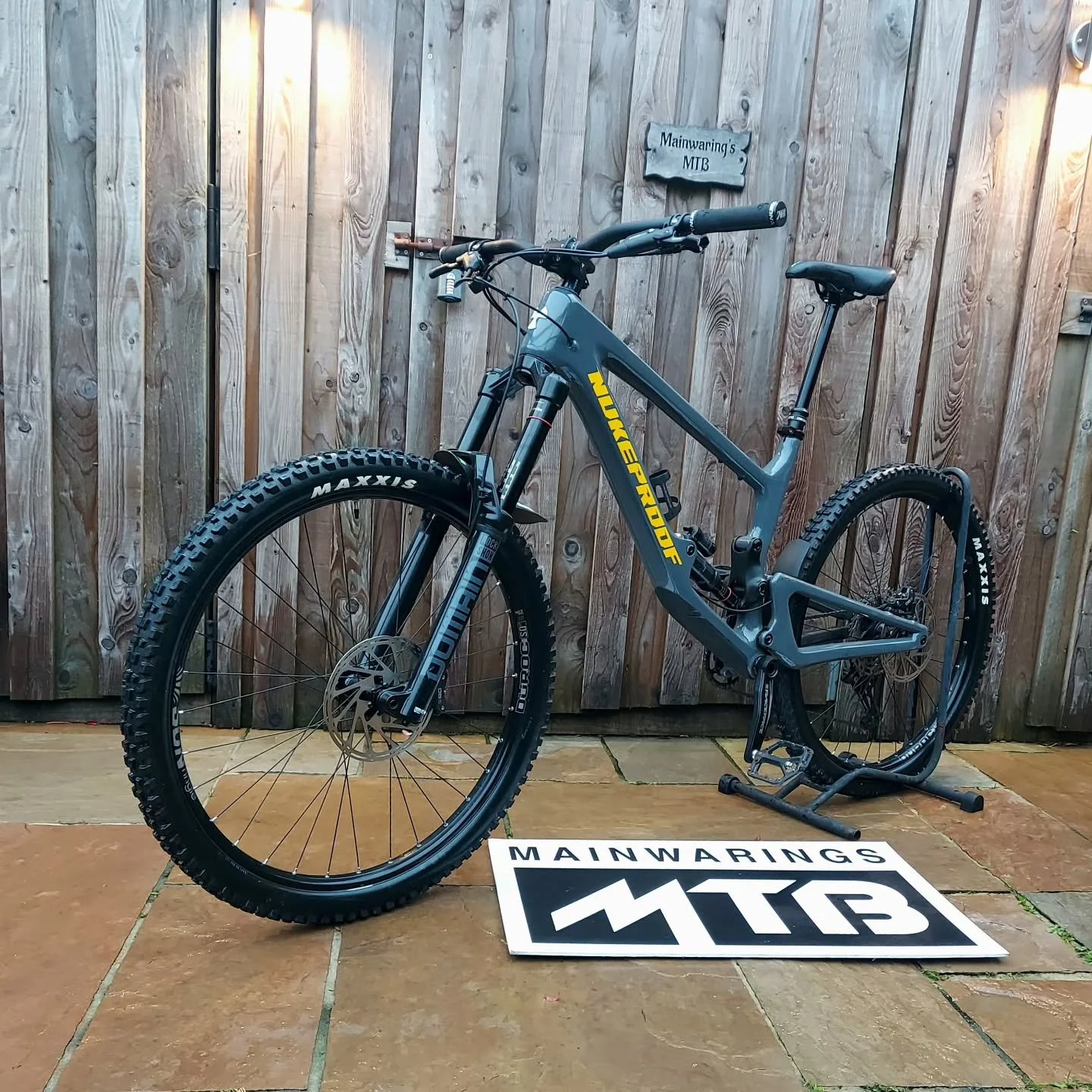 Nukeproof Giga
Xl carbon 29er 
&pound;1795