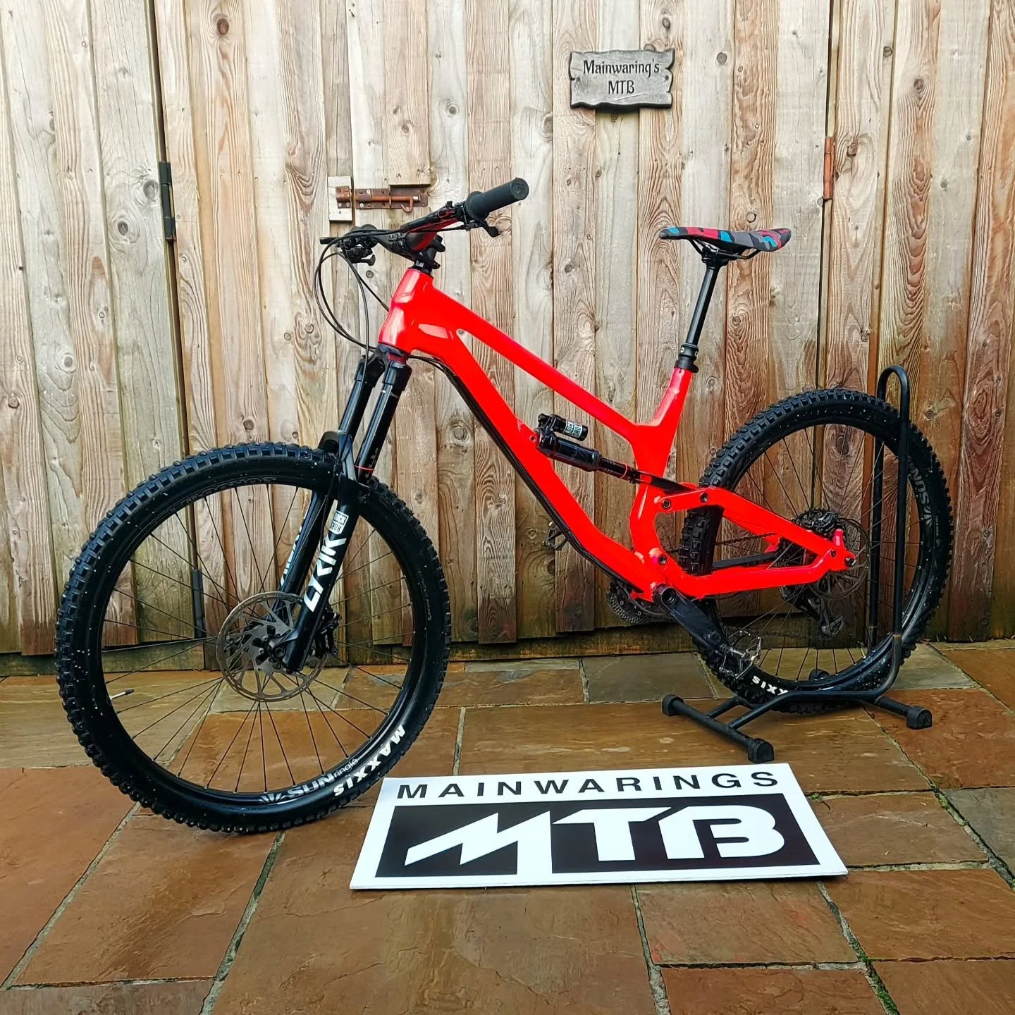 Canyon Spectral 
Medium 27.5
&pound;1595
Colour is actually pink as f#@k

Wales' largest selection of quality, pre-owned mountain bikes!

Not all available bikes are listed, over 100 bikes in stock!

Opening hours by appointment 09:00-18:30 mon-fri

