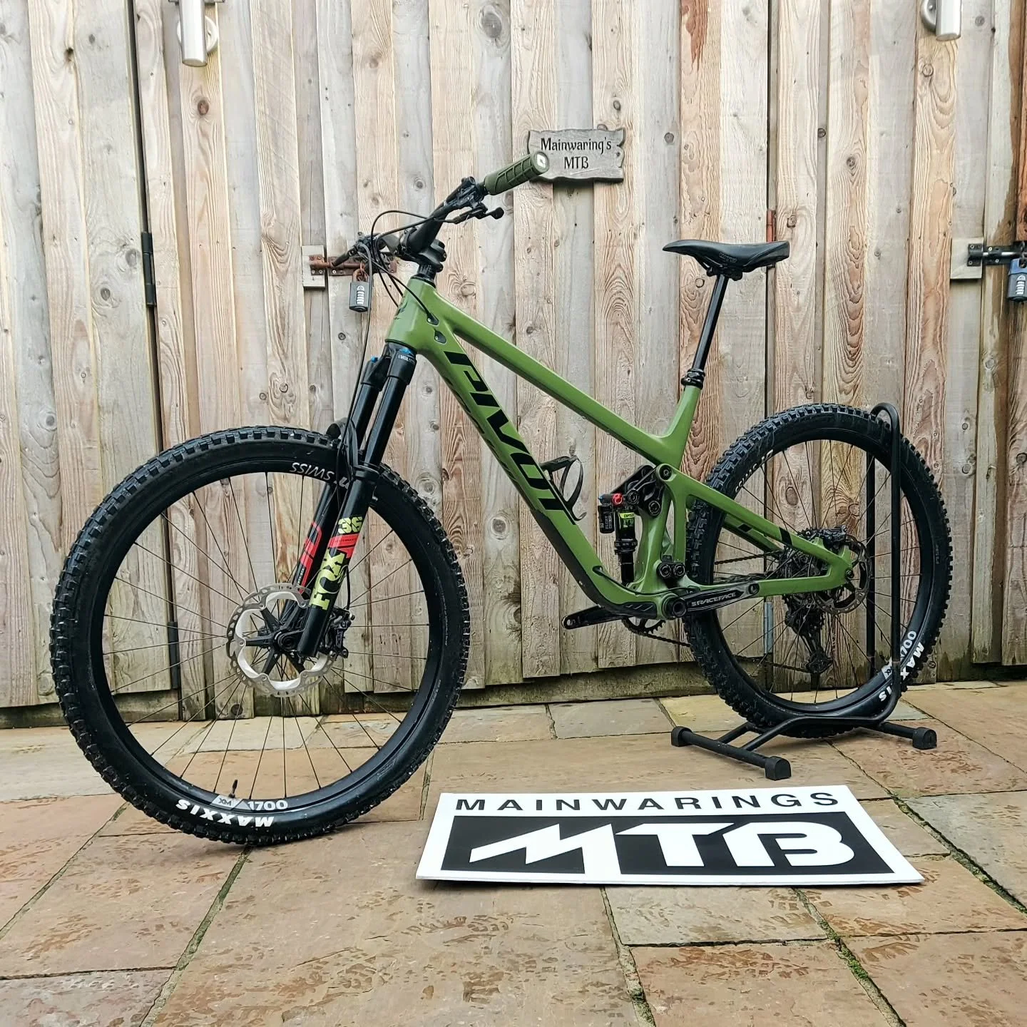 Pivot Switchlade
Xl 29er
Carbon fibre 
RRP &pound;6795
Our price &pound;2195

Wales' largest selection of quality, pre-owned mountain bikes!

Not all available bikes are listed, over 100 bikes in stock!

Opening hours by appointment 09:00-18:30 mon-f