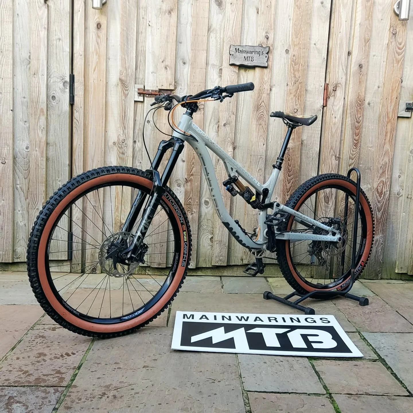 Saracen aerial 
Medium 29x27.5 
&pound;1595

Wales' largest selection of quality, pre-owned mountain bikes!

Not all available bikes are listed, over 100 bikes in stock!

Opening hours by appointment 09:00-18:30 mon-fri

Check out our other listings!