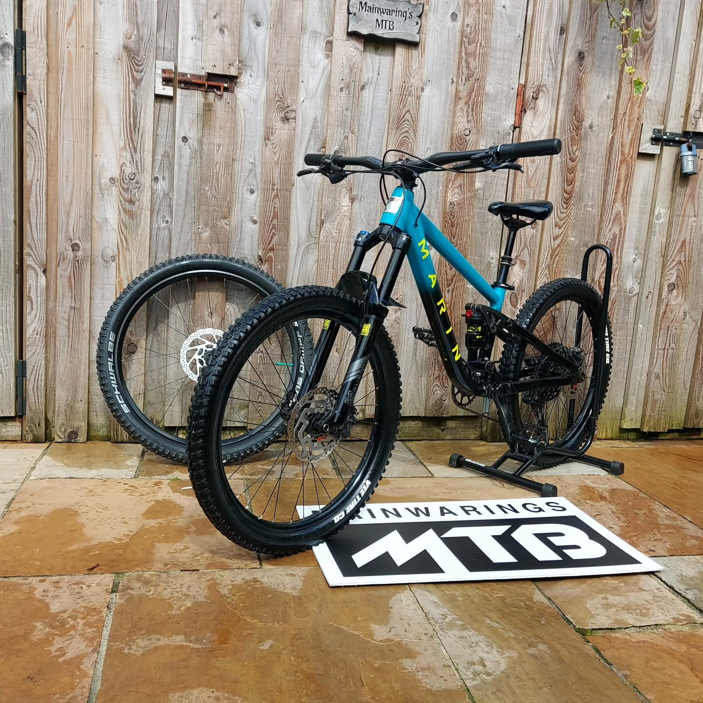 Marin rift zone
24inch junior bike
Option to mullet with 26 inch wheel included.
&pound;995