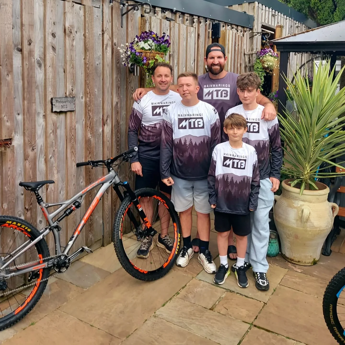 Fridays are always manic here at Shed-Quarters! 🚲🔥
A huge thank you to everyone who bought a bike today &mdash; and just as much thanks to everyone who came in to sell one.

I&rsquo;ve got some absolute belters coming up for sale next week! 👀

Mos