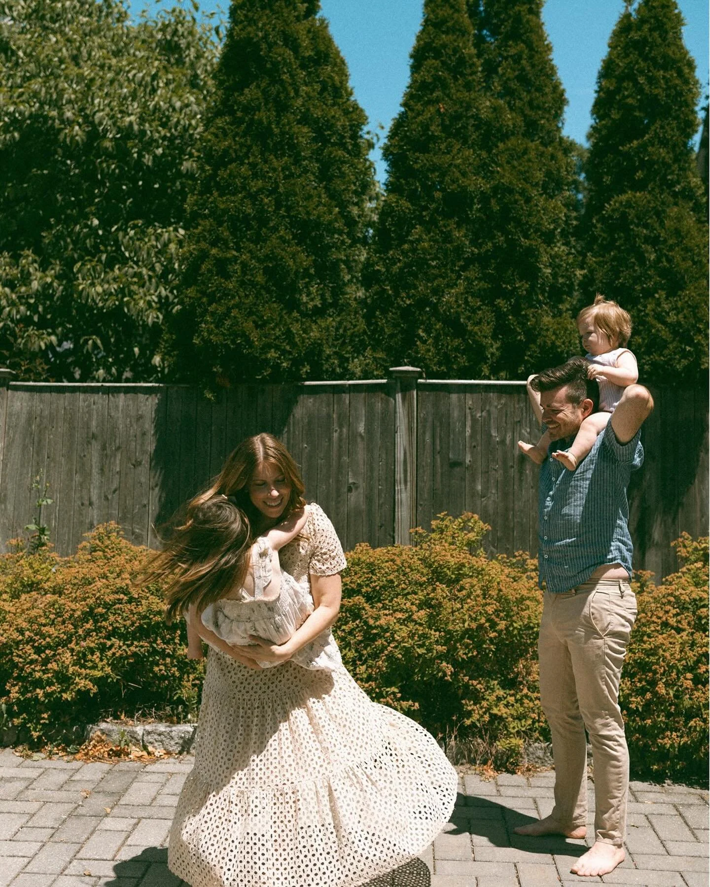 Charlie turns one! This family had a special place in my heart. This was our 9th (yes 9!) session. 

At home with the Penman family on a sunny summer day to celebrate Charlie turning ONE.