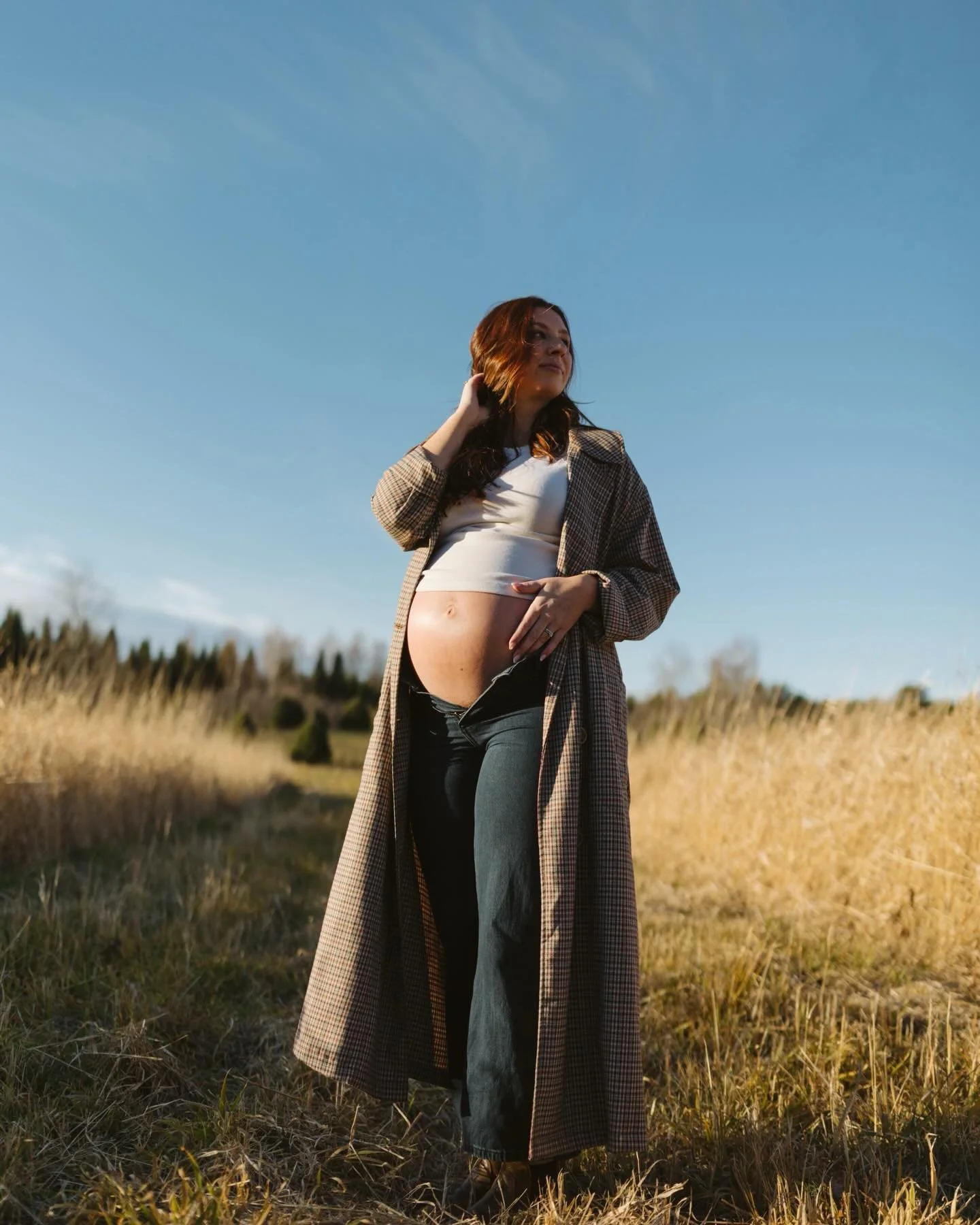 A simple maternity set from this goddess mama at the tree farm this past November. A couple of film mixed in for good measure! ❤️&zwj;🔥
