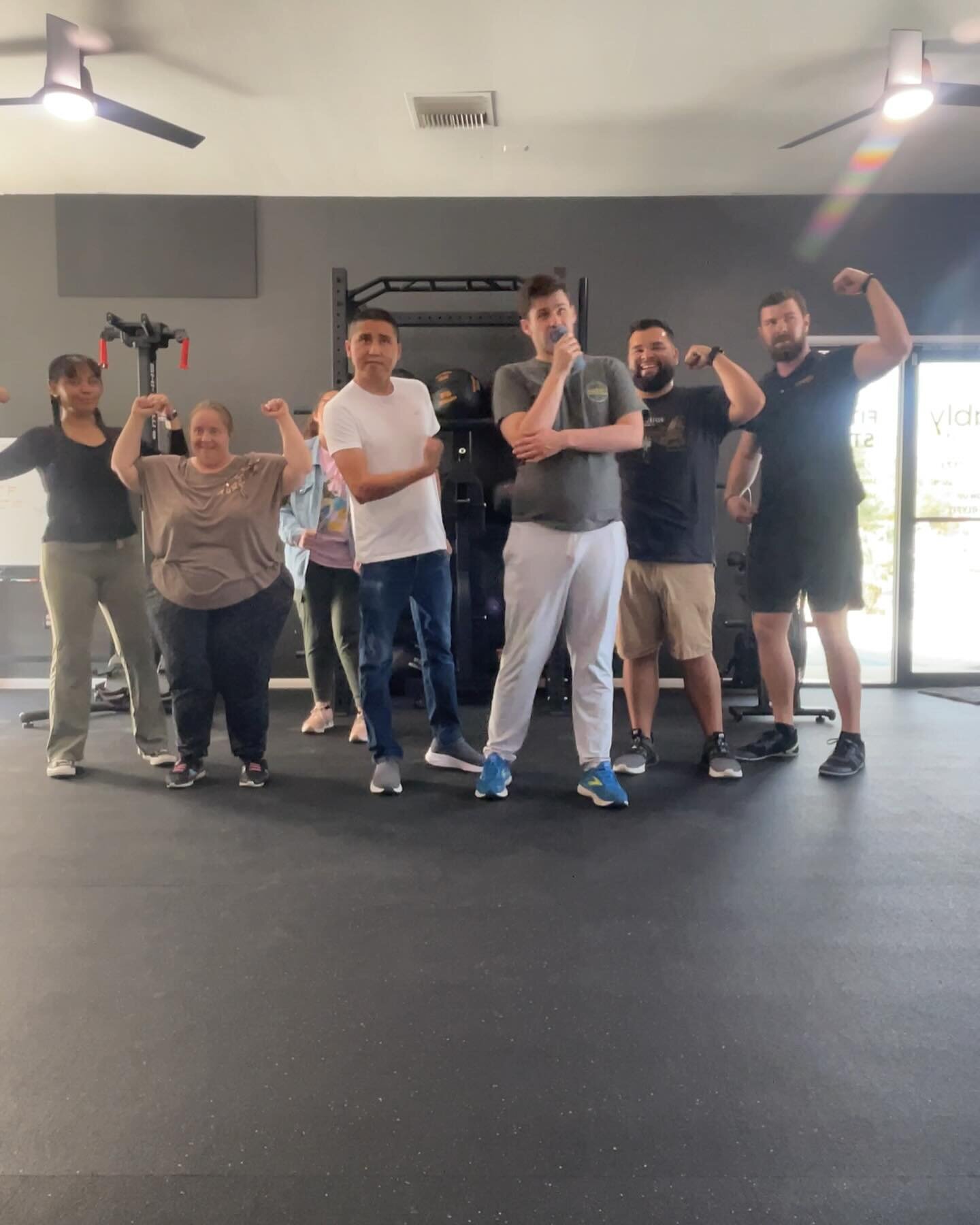 Team photo from Wednesday&rsquo;s Adaptive fitness group session!

It&rsquo;s amazing to see everyone&rsquo;s progress this week! 💪

Thanks for making this a great workout @olo90 @mikey199518 and everyone else who isn&rsquo;t on IG

#adaptiveathlete