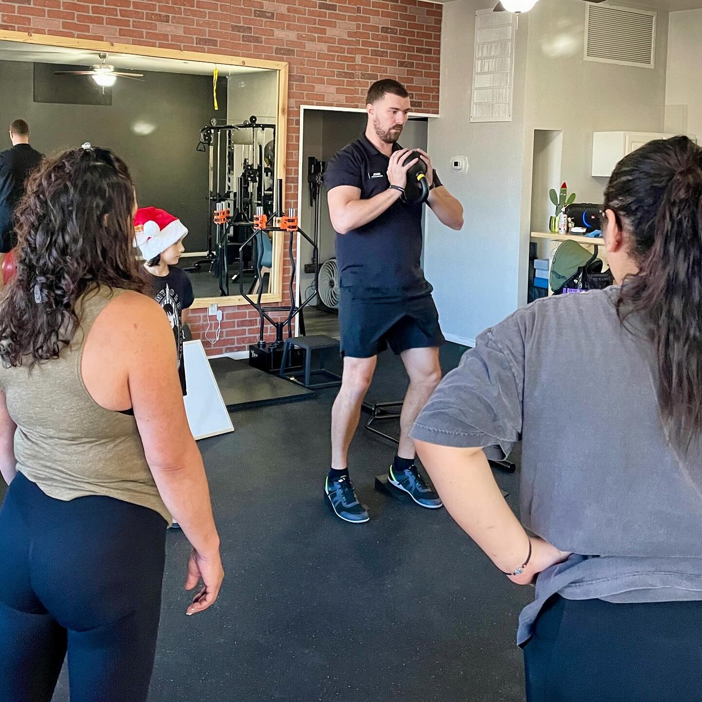 Benefits of Small group personal training!

✅ Much more affordable than 1 on 1

✅ Build confidence in a private gym

✅ Better results

When you workout in a small group you get individual attention from your coach. Just like in the classroom, smaller