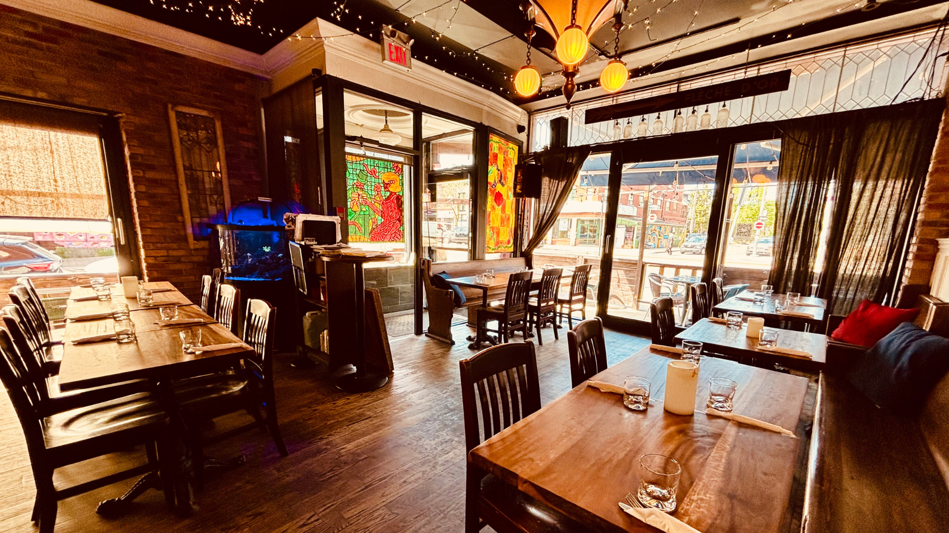 Welcome to Desotos Eatery! Our elegant and inviting dining room on St Clair West offers the perfect ambiance for your next dinner out in Toronto.