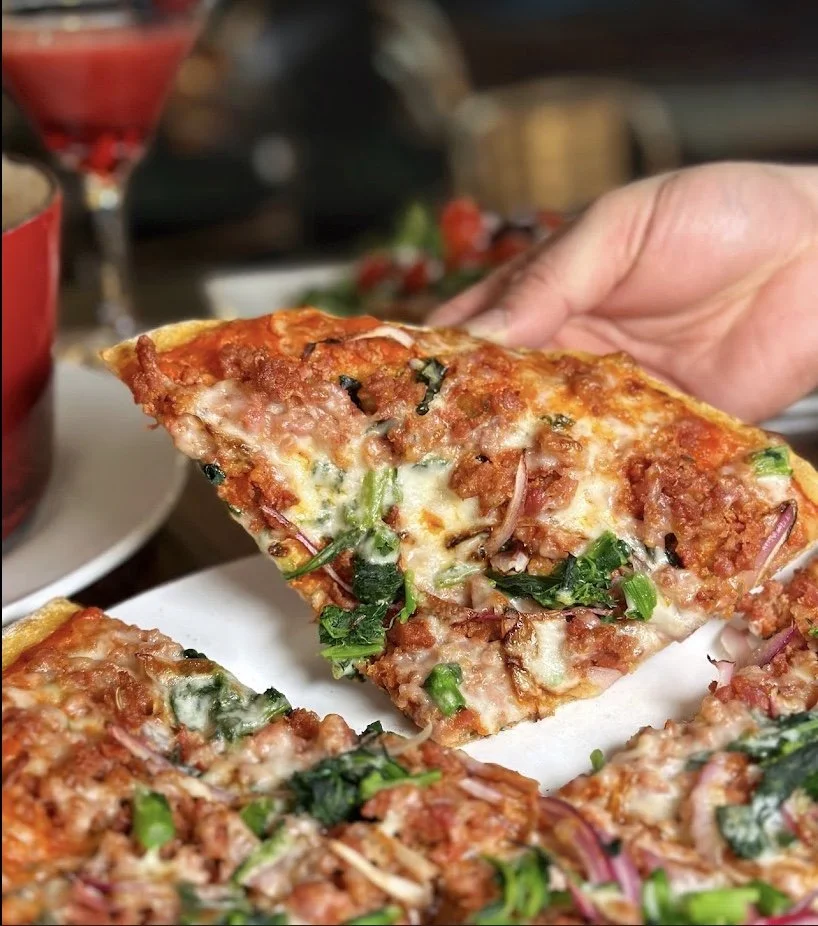 The Art of the Pizza: Thin-Crust Favourites at Desotos