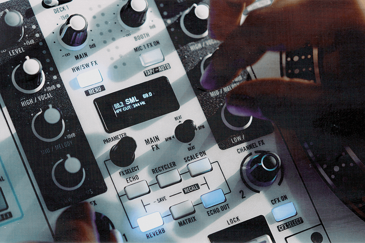 https---hypebeast.com-image-2025-08-29-rane-one-mkii-dj-controller-new-launch-info-04.png