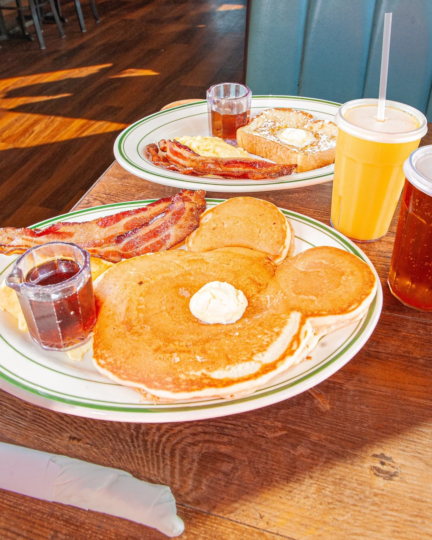 Bring the kids in this weekend for breakfast! 🥞✨ It's the perfect way to kick off your weekend.