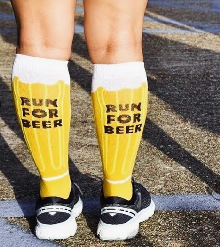 Lager Jogger this morning means the bar is open early. 

Brewery open from 8 am to 10 pm. 
Breakfast chicken biscuits from @dripphotchicken until 11 am.
Dripp lunch menu from 11 am - 8 pm.
20+ beers on tap.