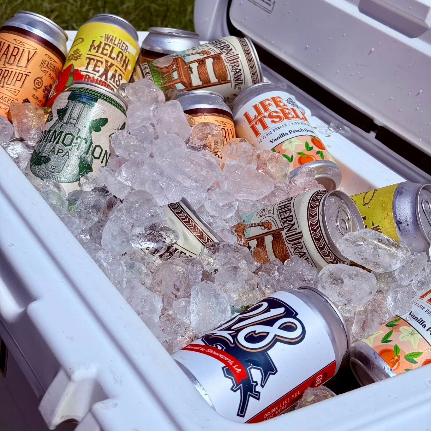 What's in your cooler this weekend? Ours is heavy on fresh, local beer!

15% off all to-go beer today.

Open 11 am to 6 pm.