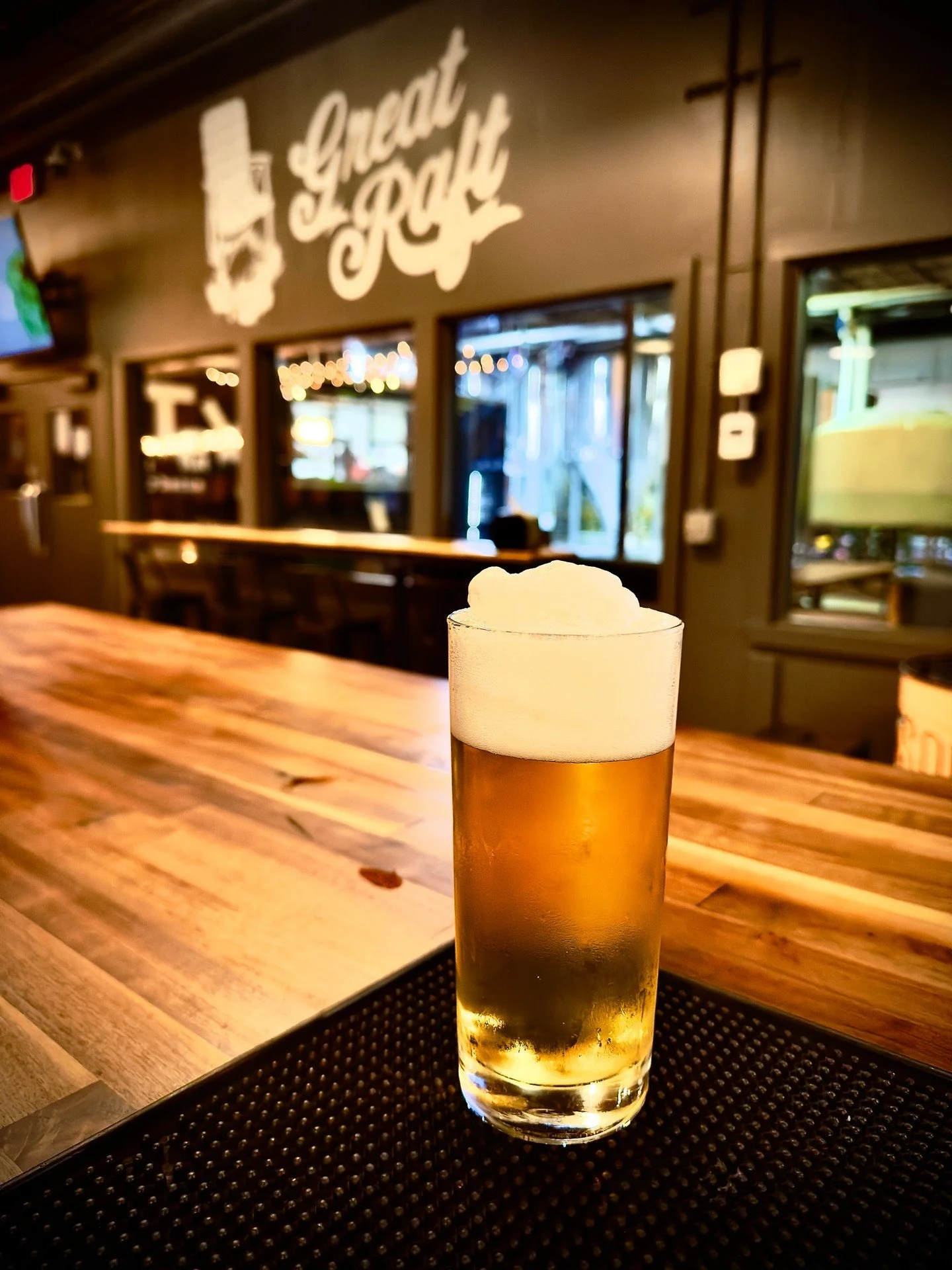Now pouring on the side-pour tap: Let &rsquo;Em Have It! 🍺

Come enjoy our West Coast Pilsner served with a dense, creamy head that enhances the aroma, flavor, and overall drinking experience.

Grab a pint and join us for Know-It-All Trivia tonight 