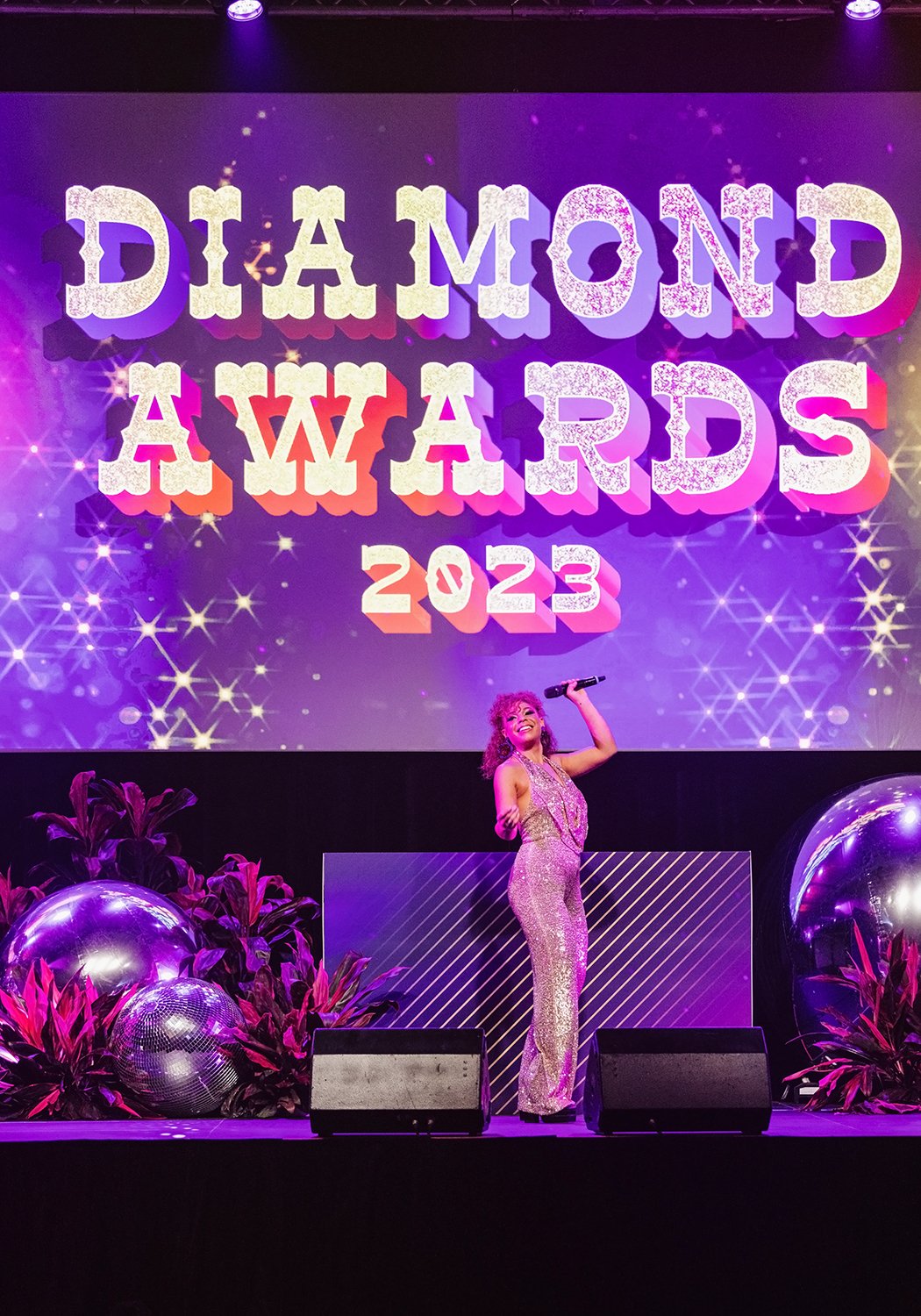 Disco Rodeo, Vocalist Maya Weiss
