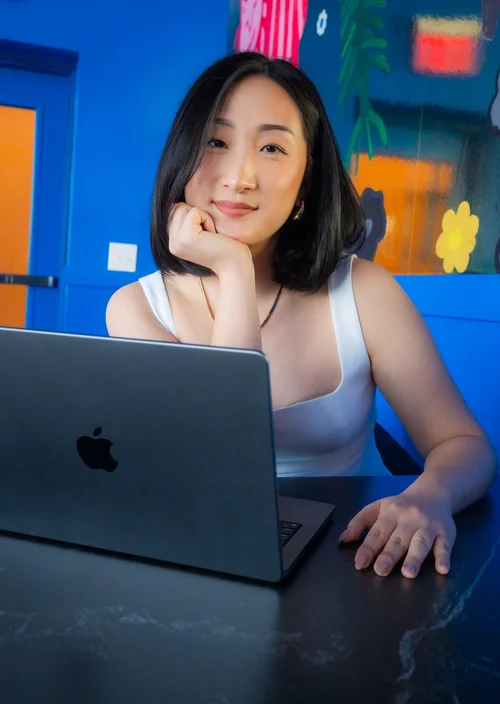 Noelle, healthcare brand strategist and website designer