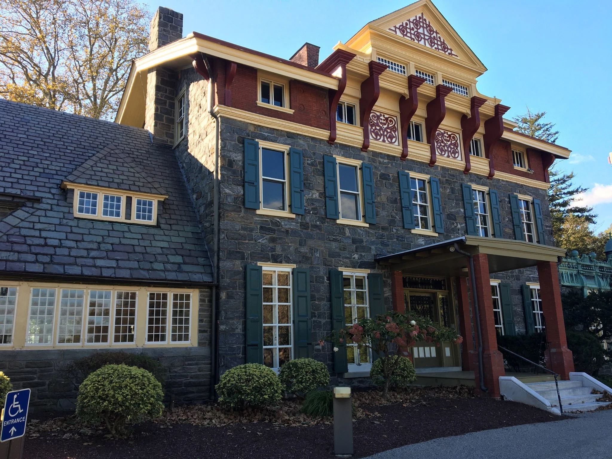 Historic Oakbourne Mansion Greets the New Decade With A NewExterior
