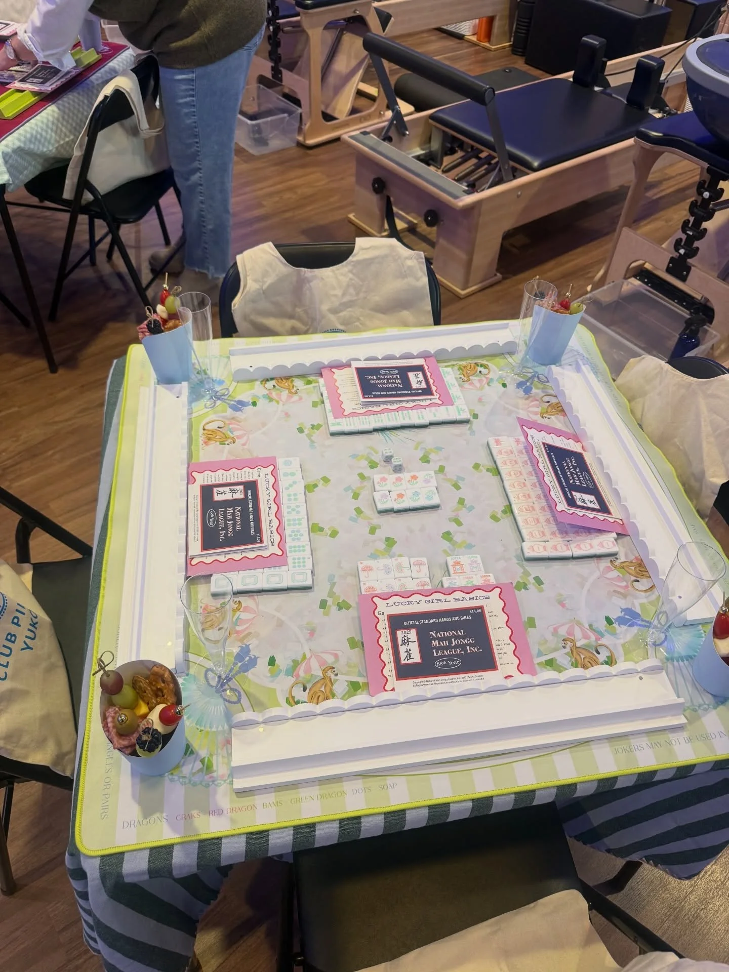 Pilates + Mahjong = The perfect combo! We had. A blast celebrating the 1 year anniversary of @clubpilatesyukon !! 

Want to host an event at your business? DM us or contact us via our bio. 

xo The Lucky Girls 

#okcmahjong #yukonokmahjong #oklahomac