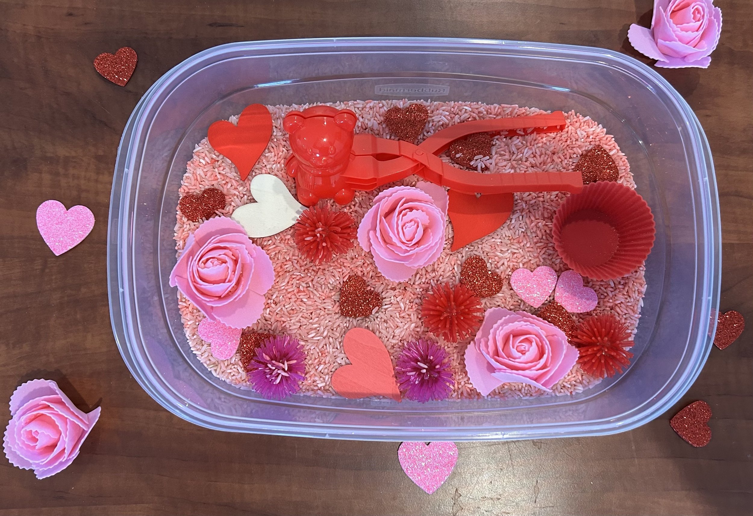 valentines sensory biin.jpeg