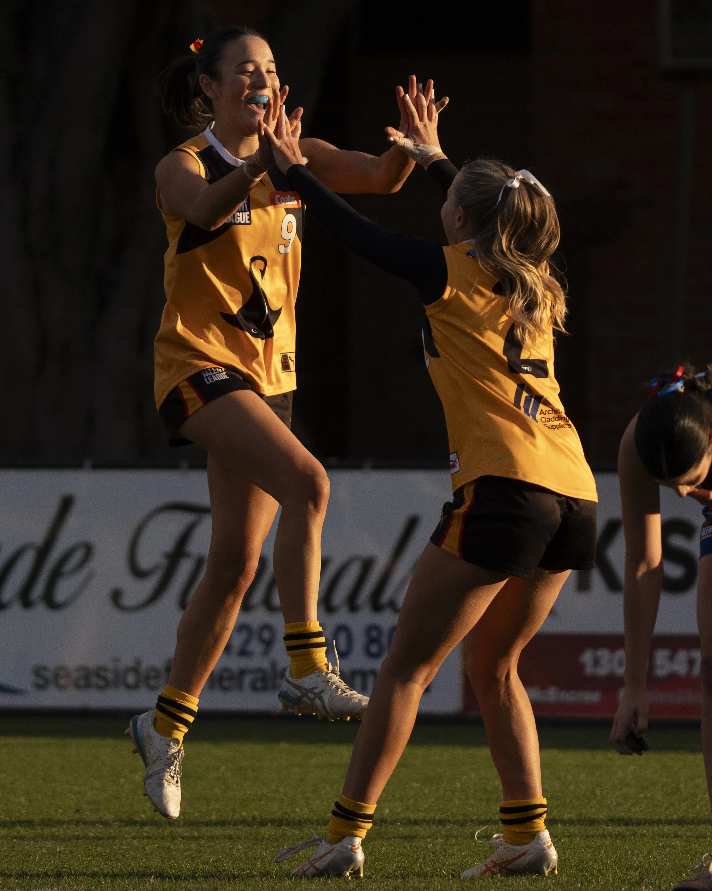 Dandenong Stingrays VS Oakleigh Chargers U18 Boys & Girls