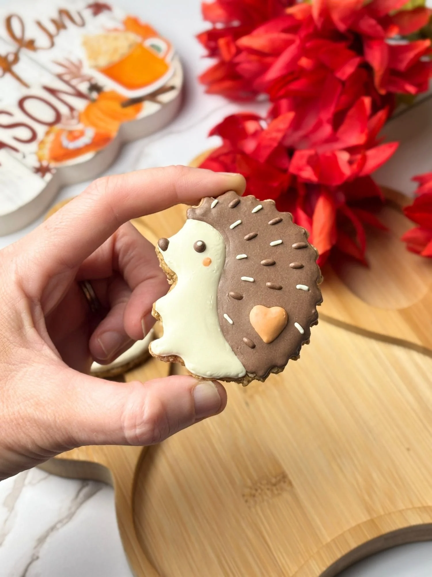 Hedge-Hugs Fall Dog Cookies
