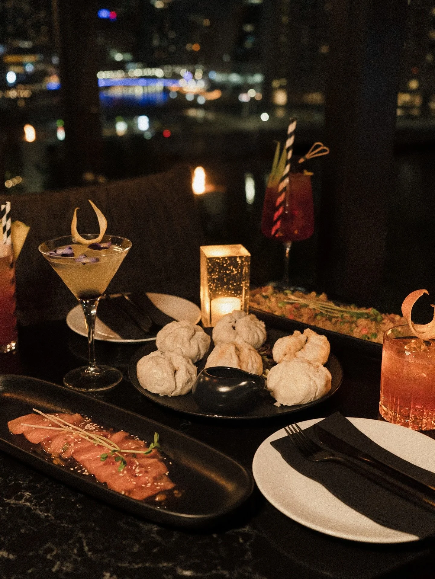 Allow the city lights to do the talking. Your table, your moment with your special person. This is the kind of date night you don&rsquo;t rush. Reserve a seat by the window and let the night unfold. 

Elevate your date night with Ocean 12&rsquo;s &ls