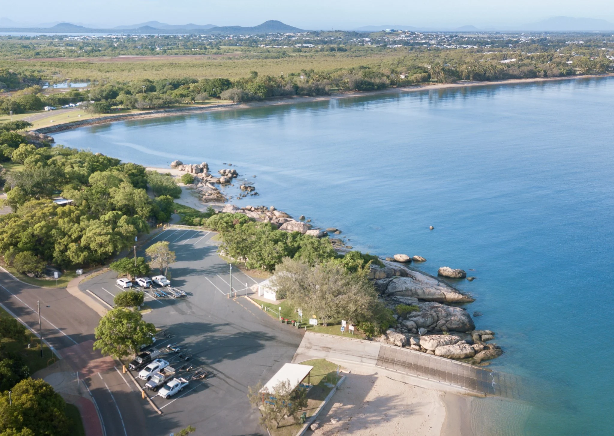 Grays Bay, Bowen