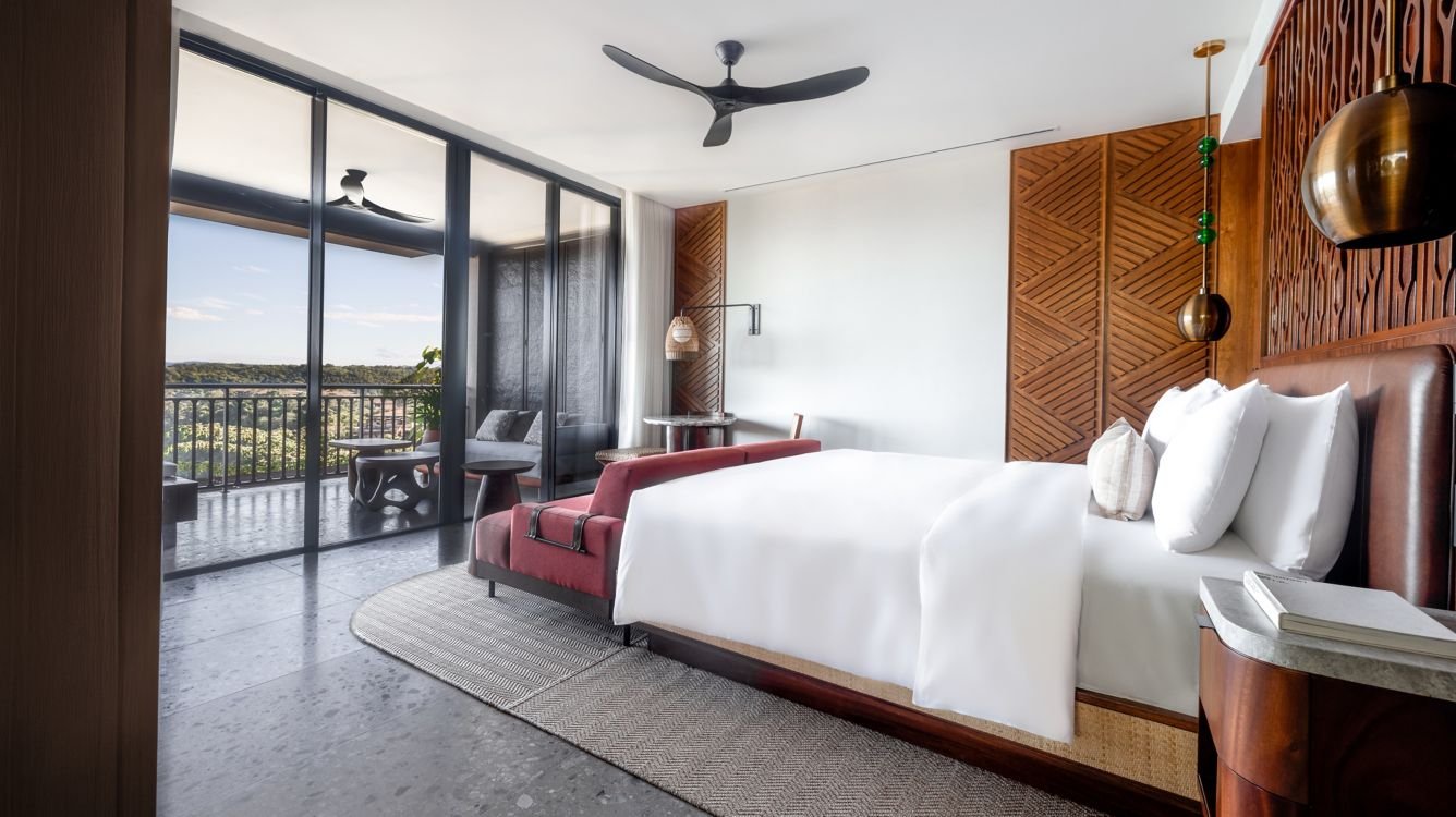 rz-lirrz-king-guest-room2-32141-Wide-Hor.jpeg