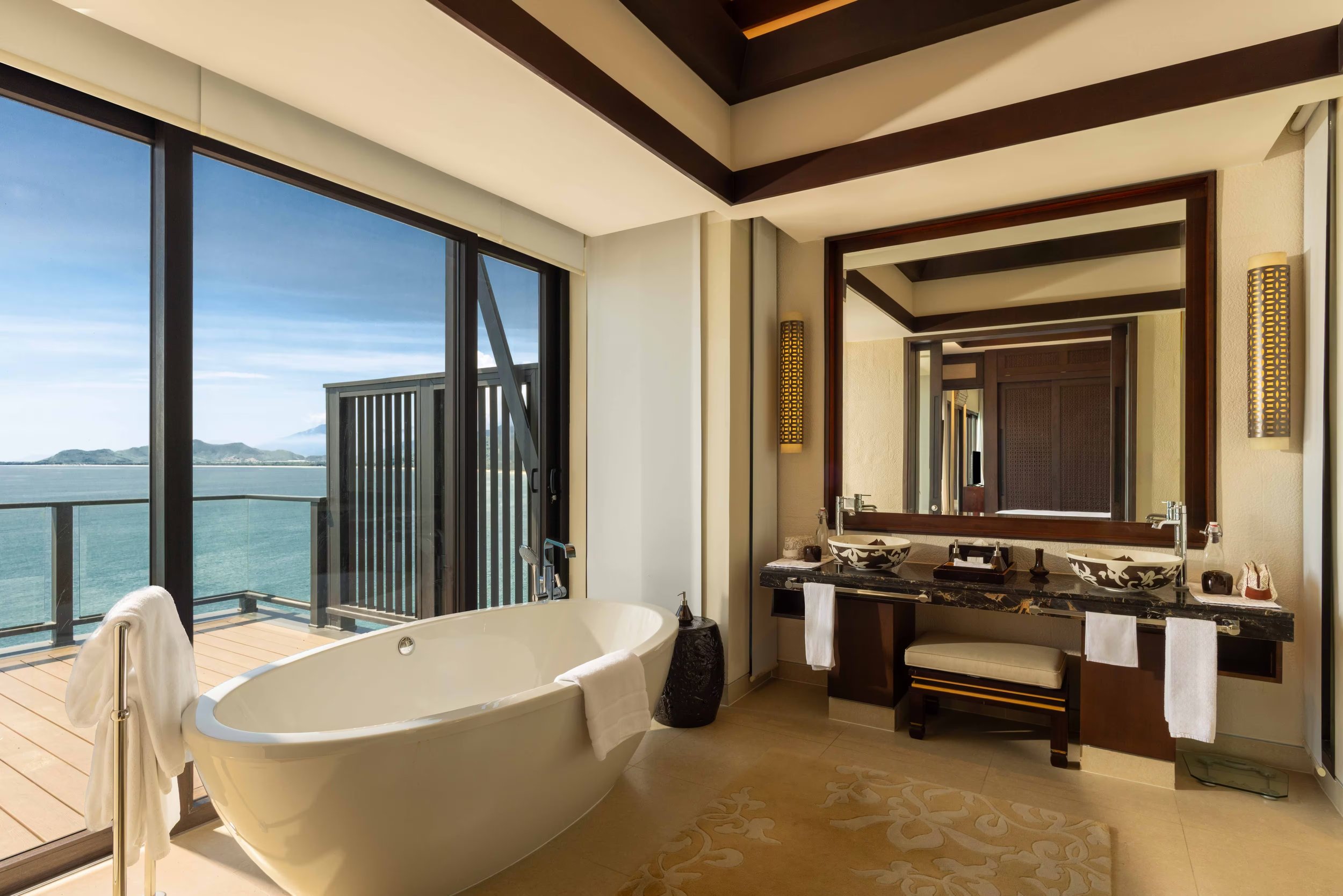 BT-langco- Three-bedroom Oceanview Pool Villa - Bathroom - Master bedroom.jpg.jpeg