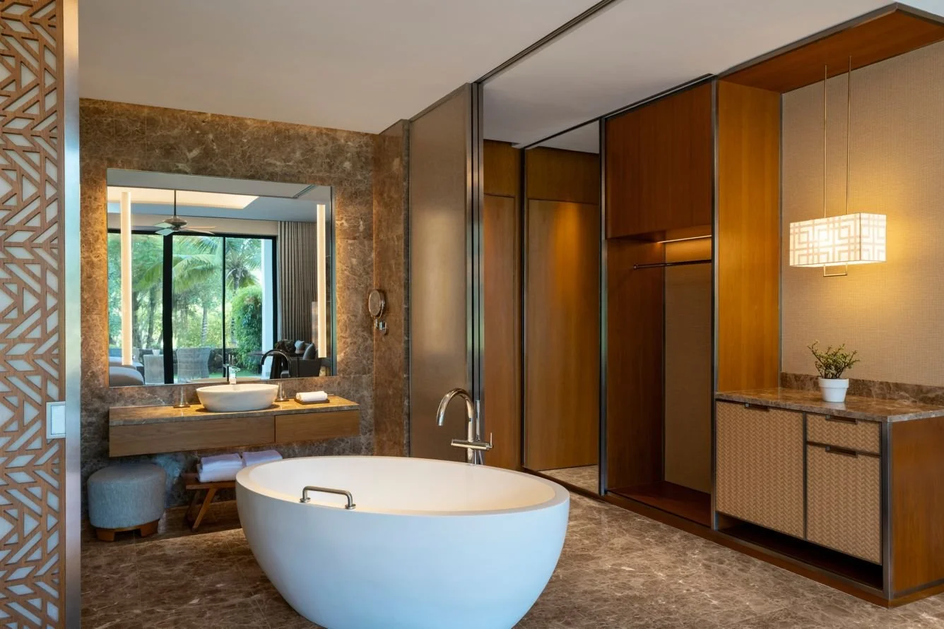 jw-cxrjw-guest-room-bathroom-15427-40122-Classic-Hor.jpeg