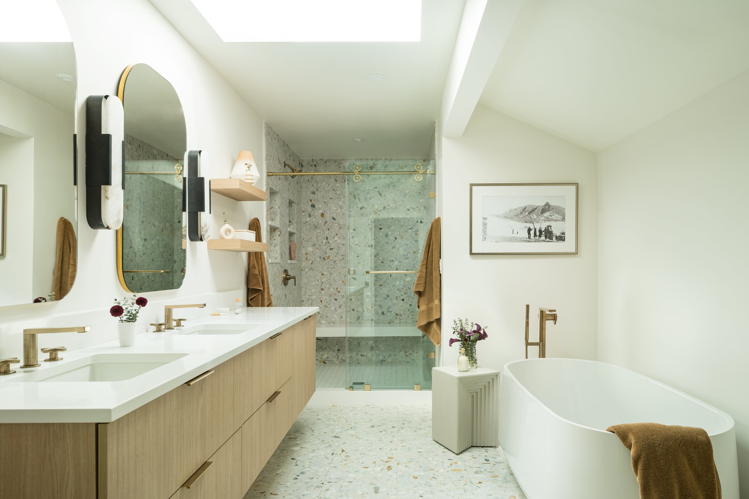 LastStile_OrangeCt_Primary-Bath-2.jpg