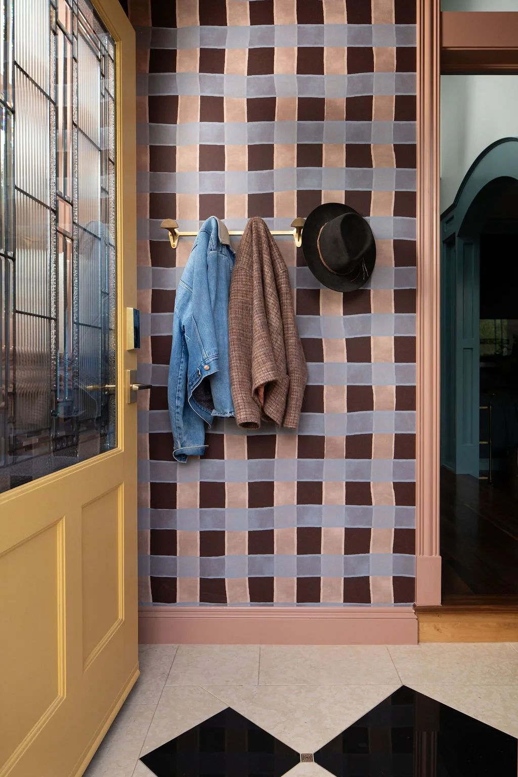 LastStile-Mapleton-Front-Entryway.jpg