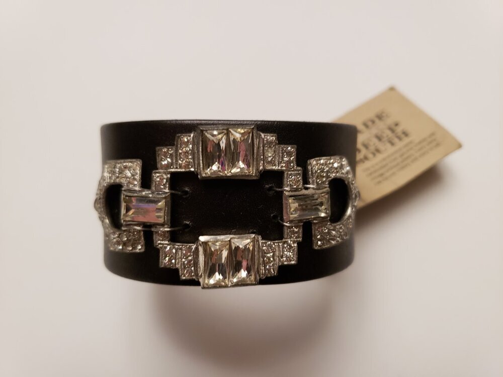 1920s+brooch+from+MI+Estate+$160.jpg