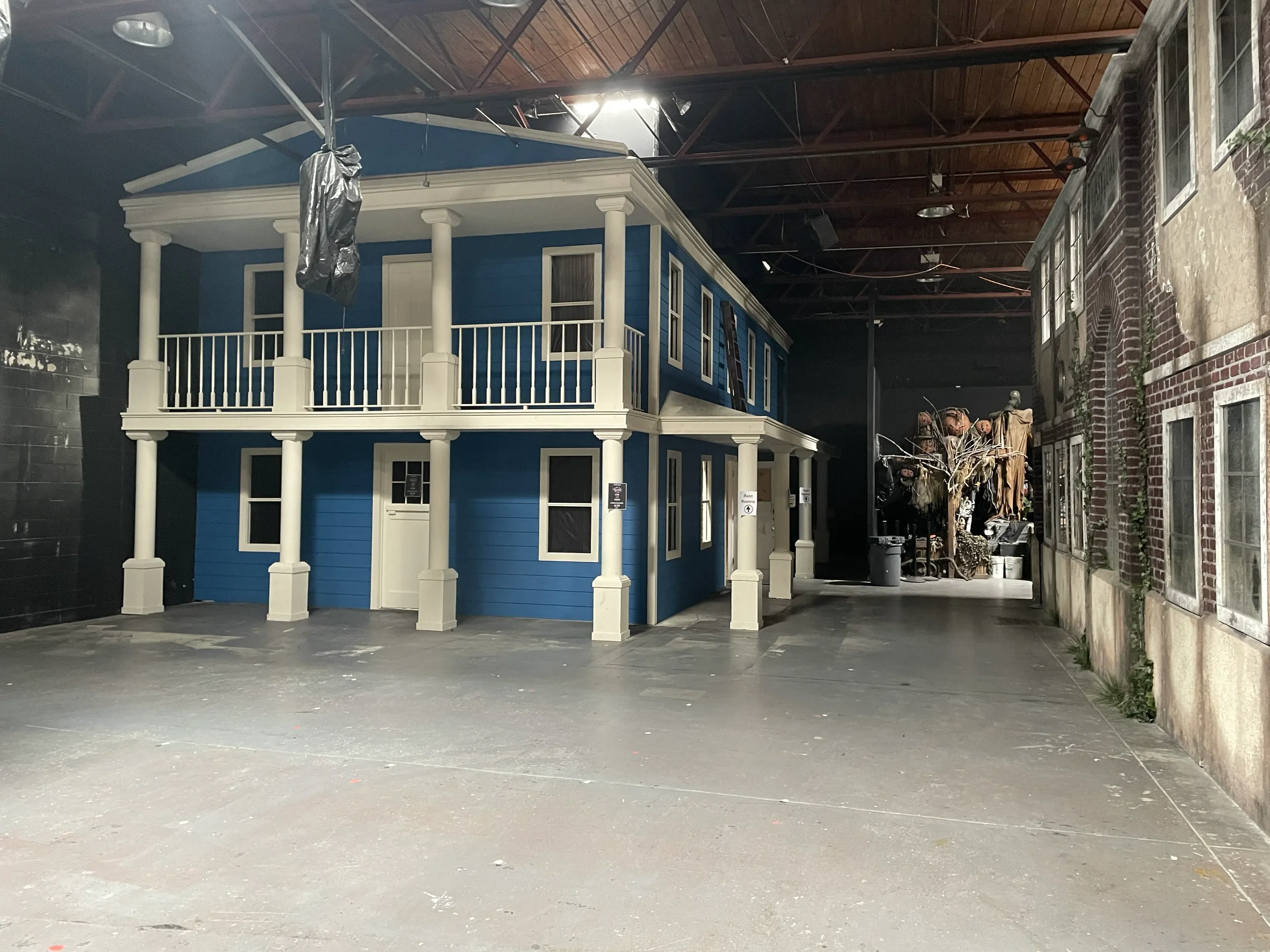 Scenic Design/Props