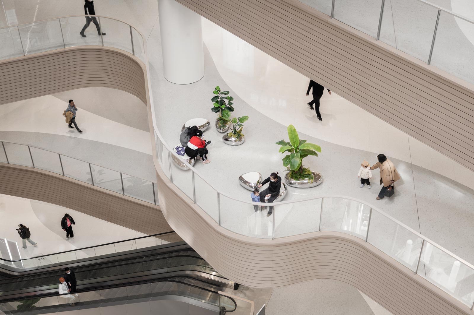 dalian huanan mixc one ifg ippolito fleitz architects retail atrium