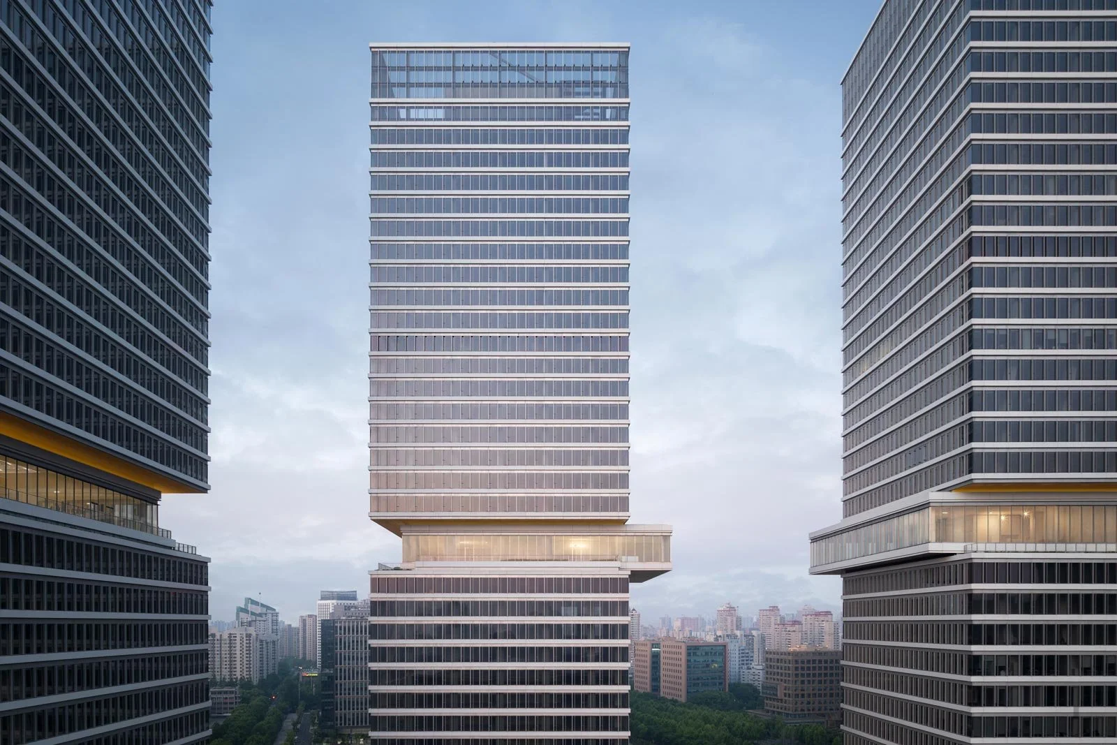 huamu lot 10 blue hour aerial kohn pedersen fox shanghai