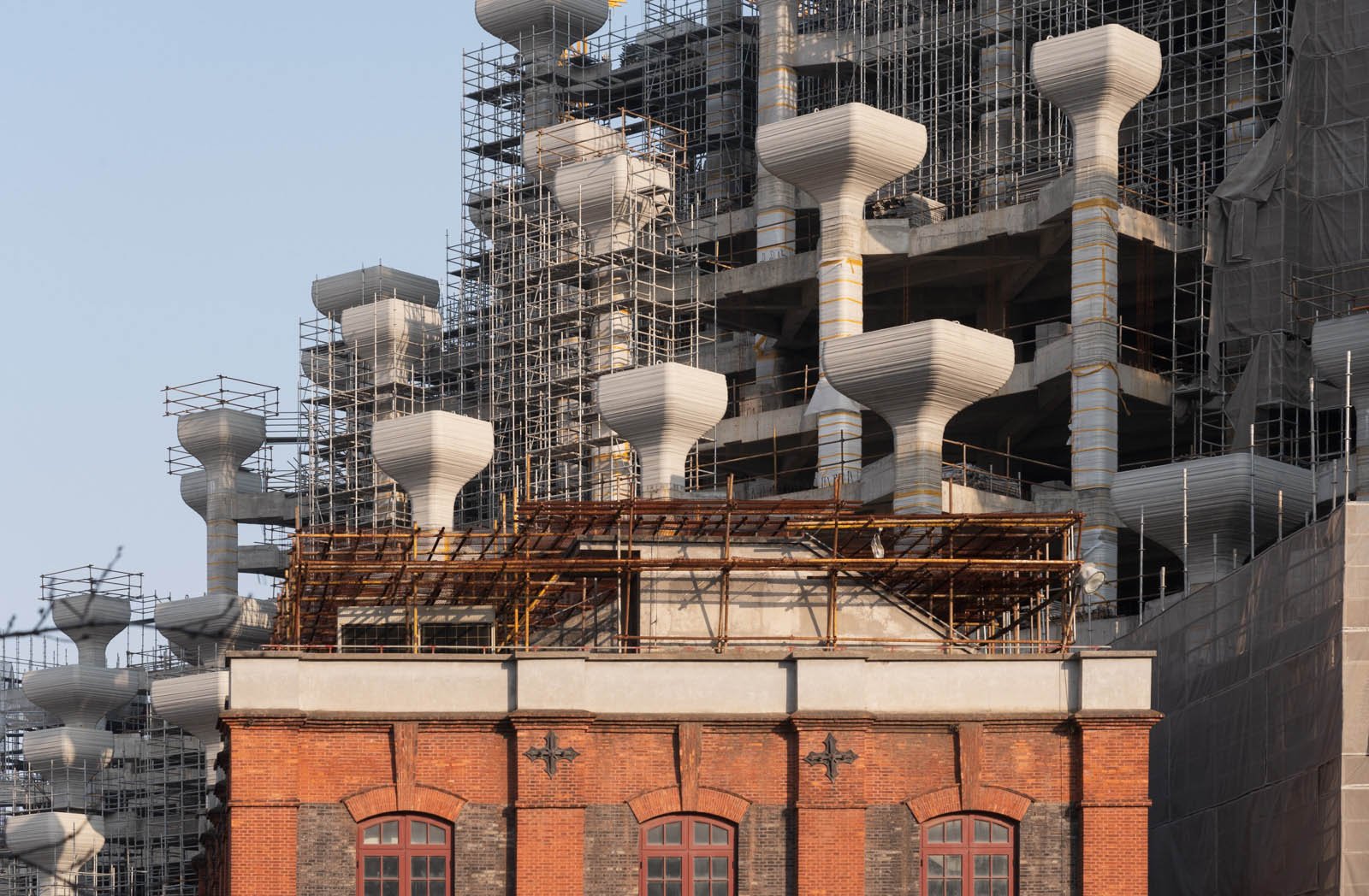 shanghai 1000 trees construction shot tree columns heatherwick studio