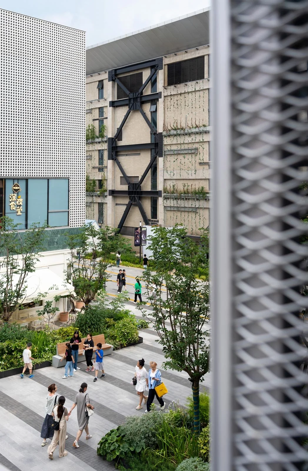 shanghai west bund, shanghai gate m, shanghai dreamcenter, landscape design, oval partnership, mvrdv, james corner field operations shanghai