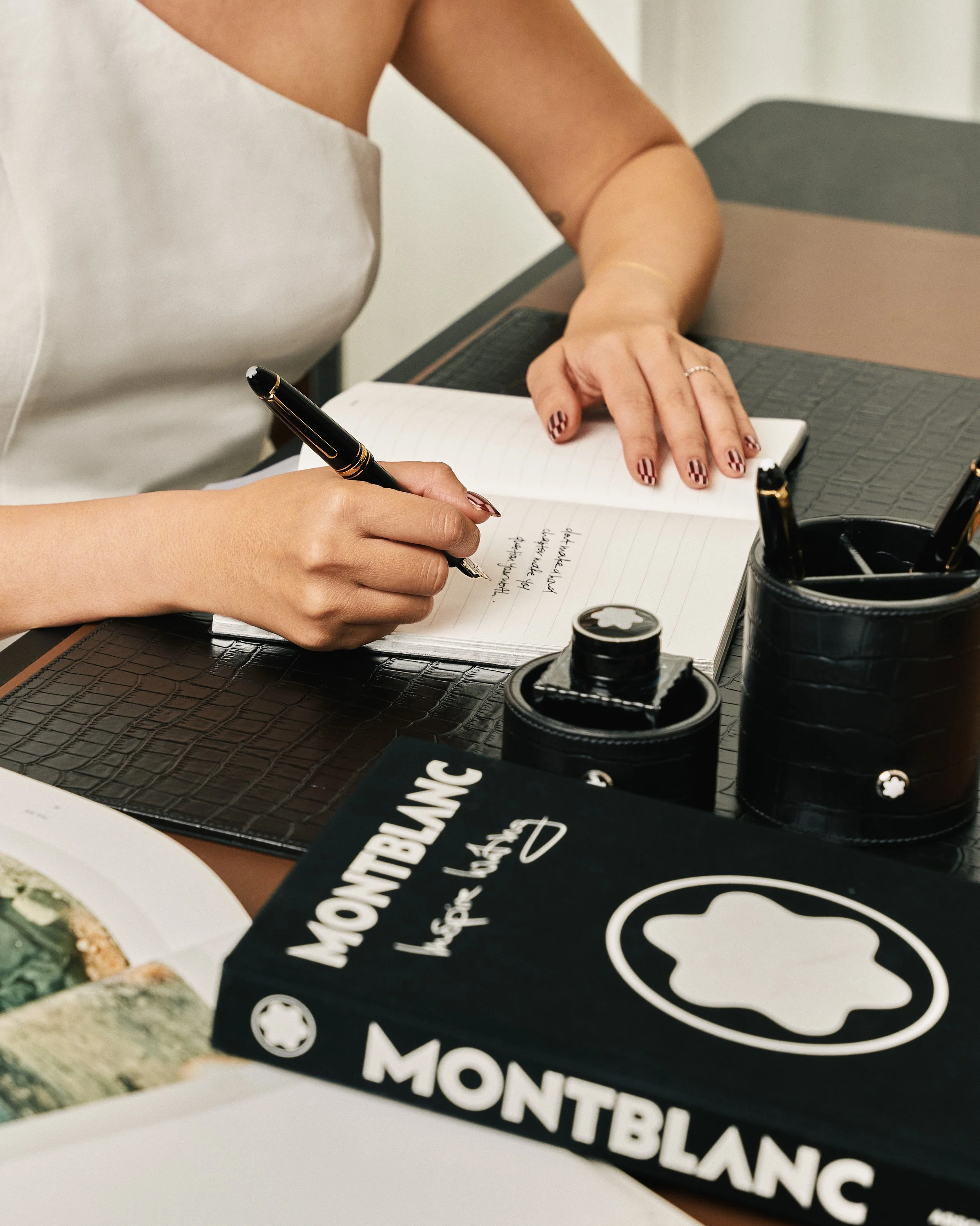 MONTBLANC_MEISTERSTUCK_CHRISTABELCHUA_3.jpg