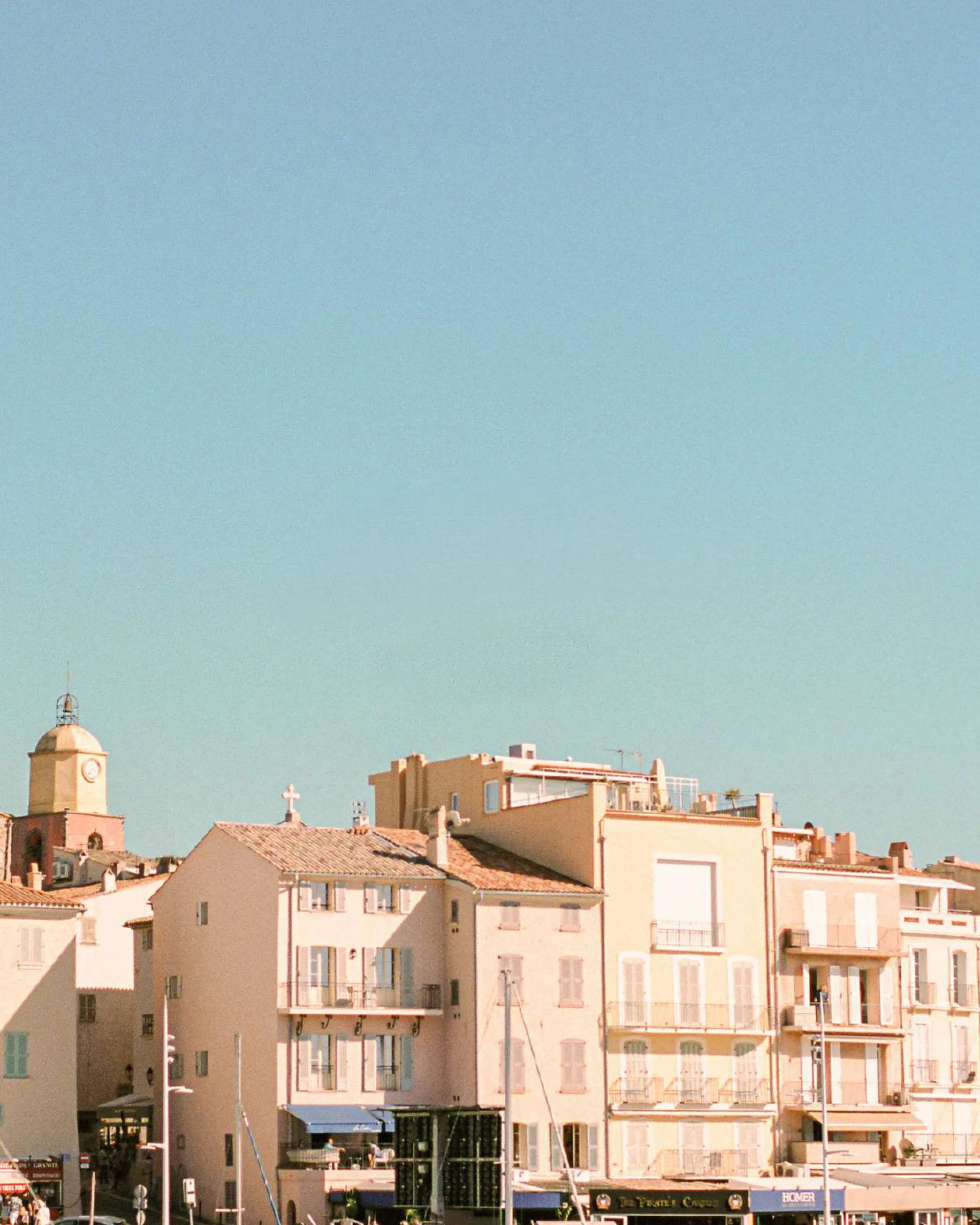 Ventura_mockup_photo_2@1x_1.jpg
