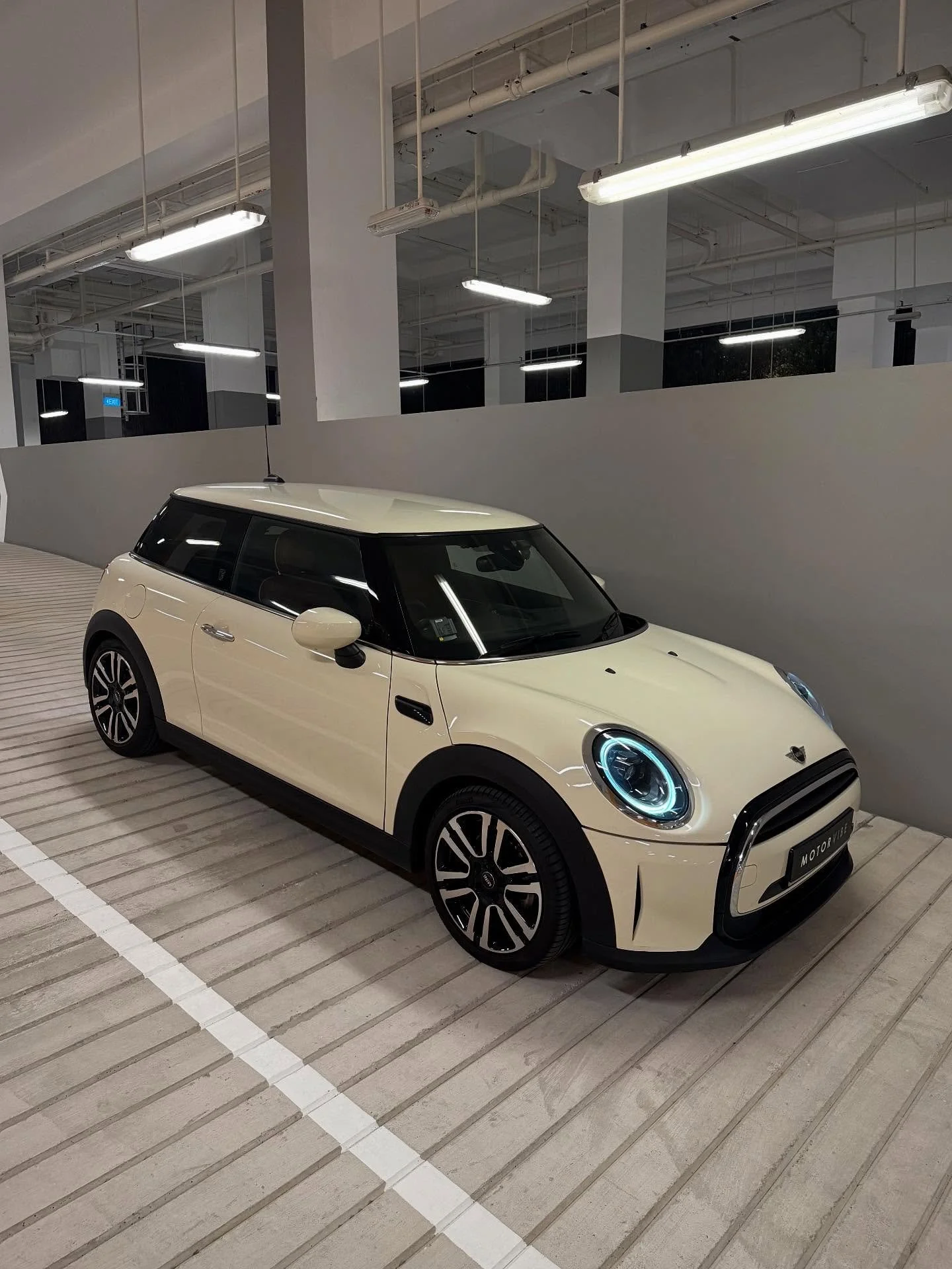 For sale: A pristine MINI One 3-Door (Sep 2021) with an exclusive MINI Yours package, boasting a remarkably low mileage of just 28,000km! This stunning vehicle has been meticulously maintained and offers a unique chance to own a premium lifestyle car