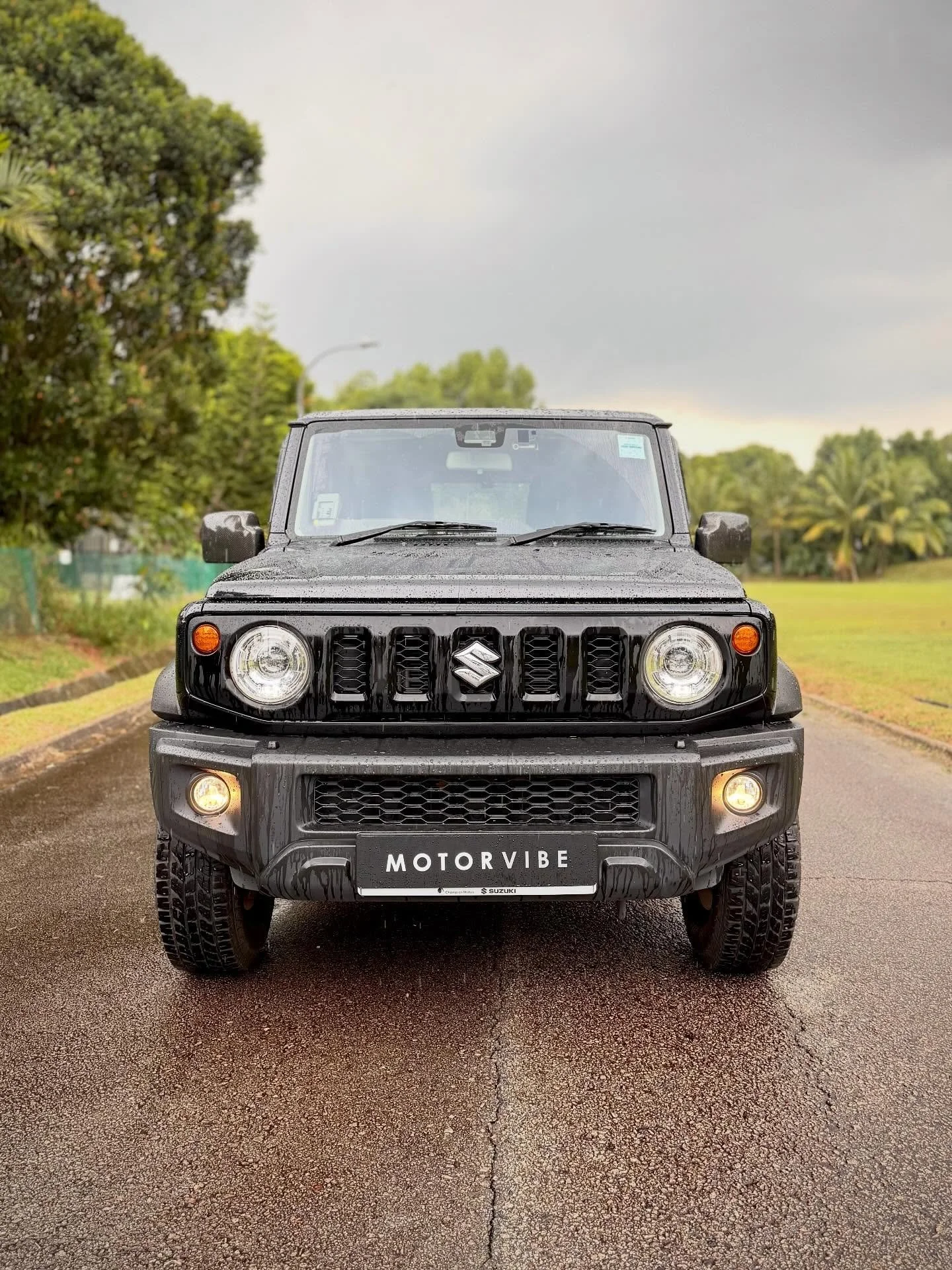 (For Sale)  Why settle for an ordinary ride when you can have an extraordinary adventure? This Suzuki Jimny (Sep 2021) is a rugged yet charming companion that is well-equipped to take you on an adventure of a lifetime.