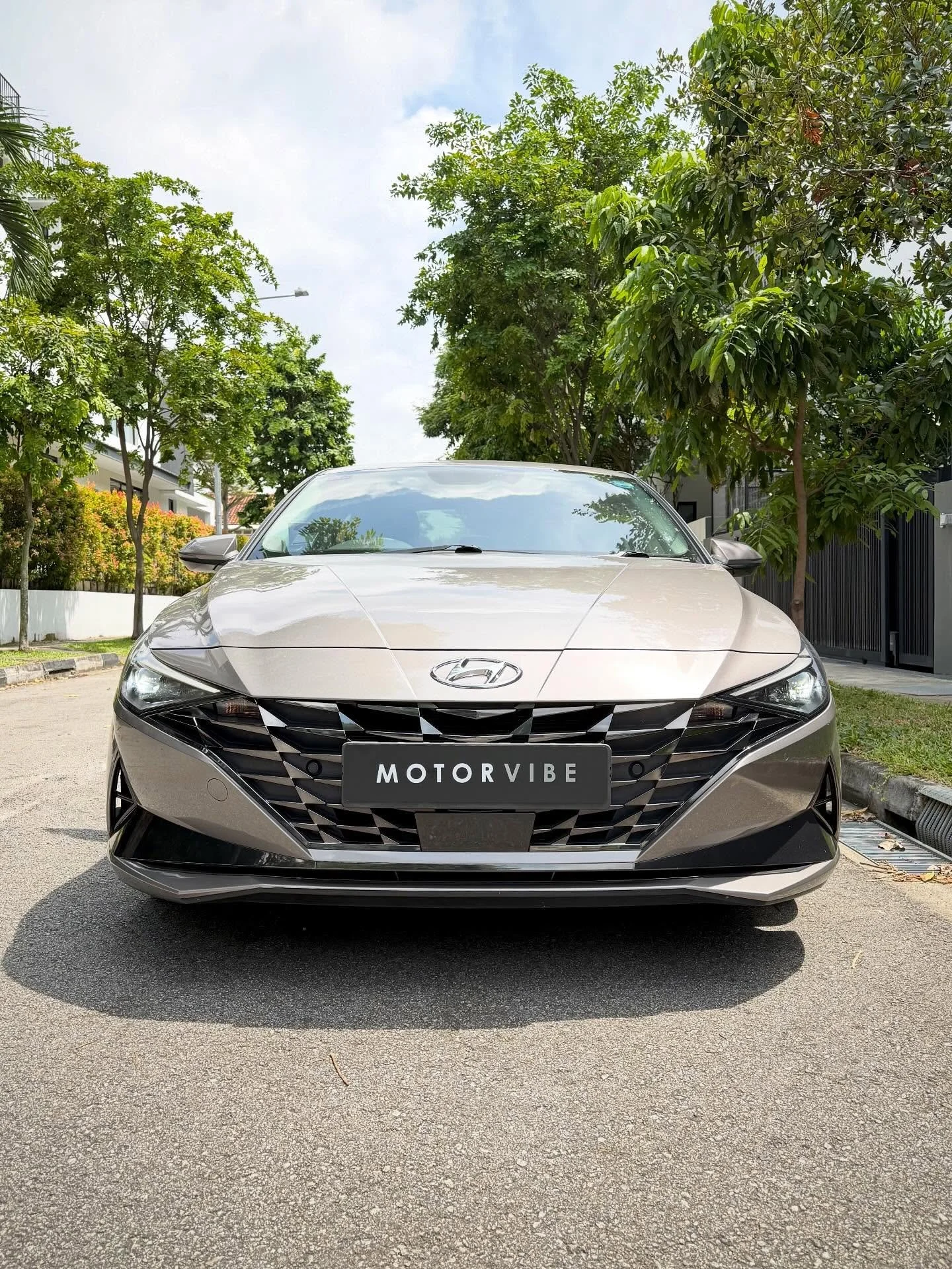 (For Sale) This stunning Hyundai Avante Elite (Oct 2021) is a sleek, sporty sedan with advanced features that&rsquo;ll make your daily commute a breeze. With its sunroof, ventilated front seats, wireless CarPlay, and many more impressive features, yo
