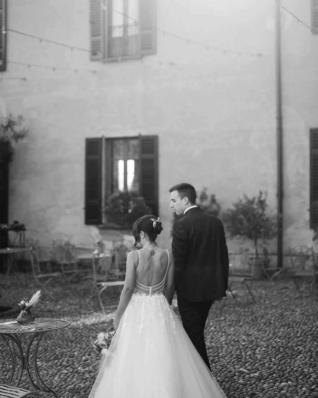 &Egrave; con Paola &amp; Andrea che chiudo la mia stagione 2025! 

Come avvolti nella magia di una favola Disney, hanno pronunciato il loro S&igrave; a @villa_leduetorrette in una splendida giornata di fine ottobre ✨💍

@paolalandolfini 
@andrerosso 